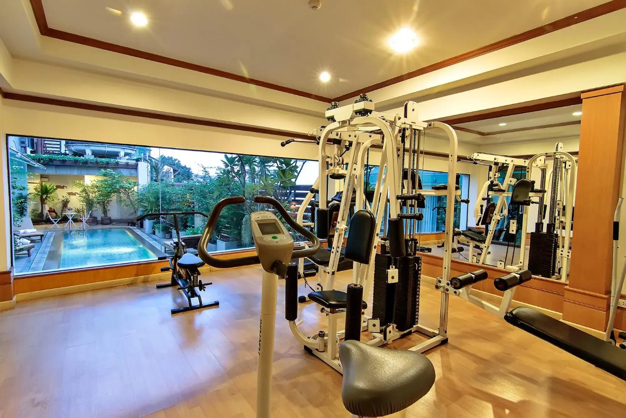 Fitness centre/facilities in Bossotel Bangkok Fitness centre/facilities in Bossotel Bangkok