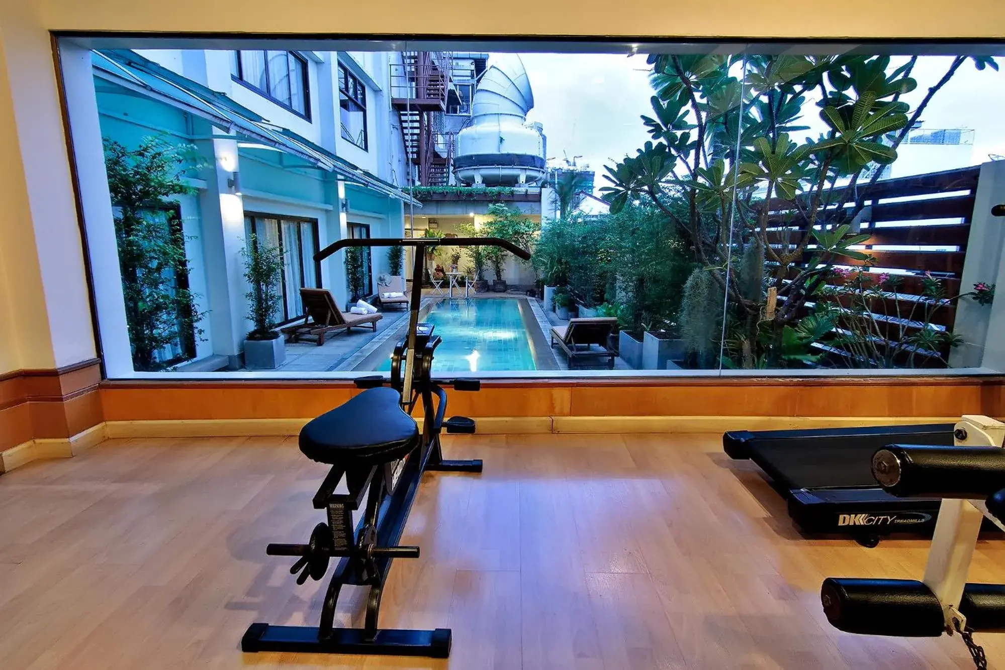 Fitness centre/facilities in Bossotel Bangkok Fitness centre/facilities in Bossotel Bangkok