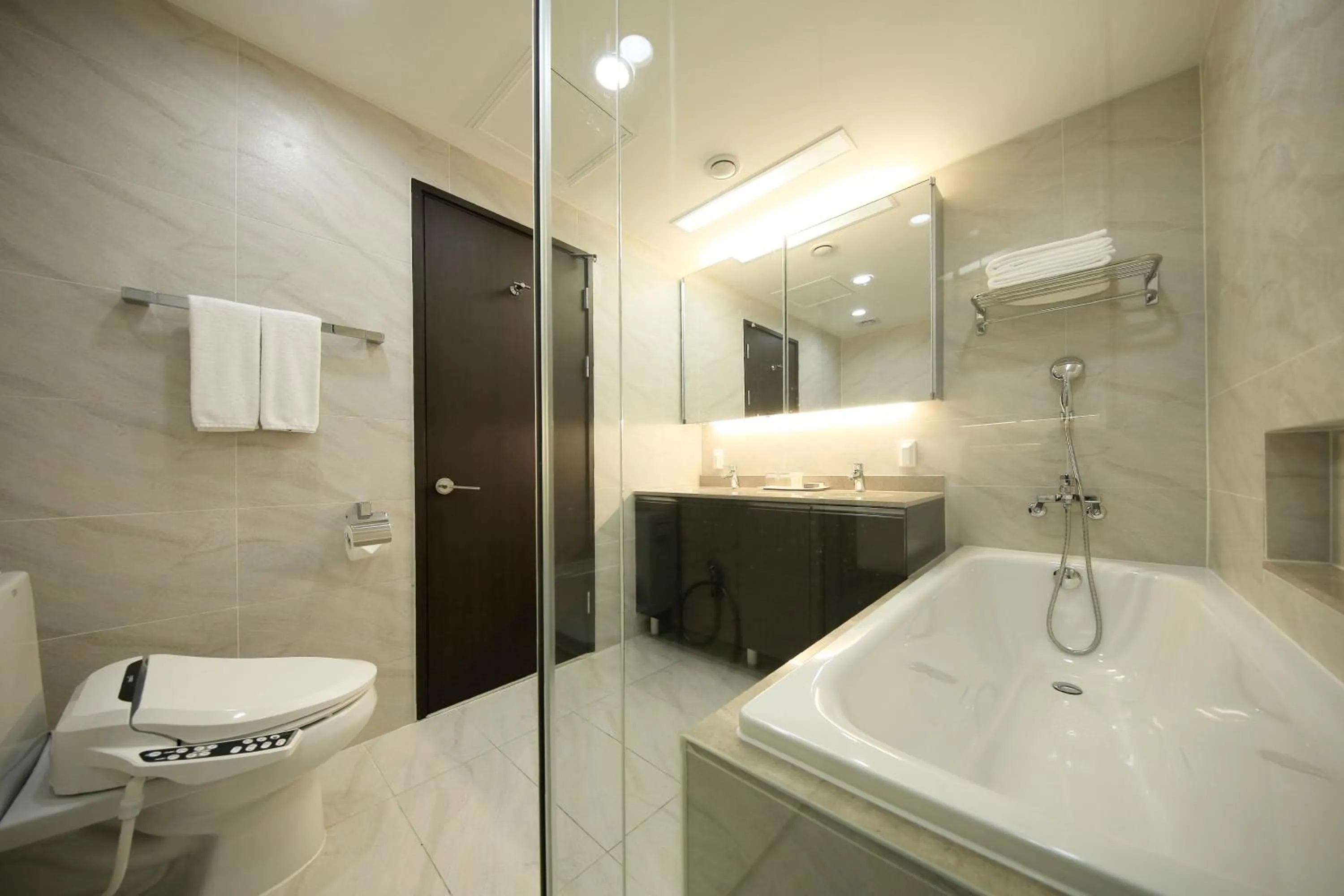 Bathroom in Orakai Insadong Suites