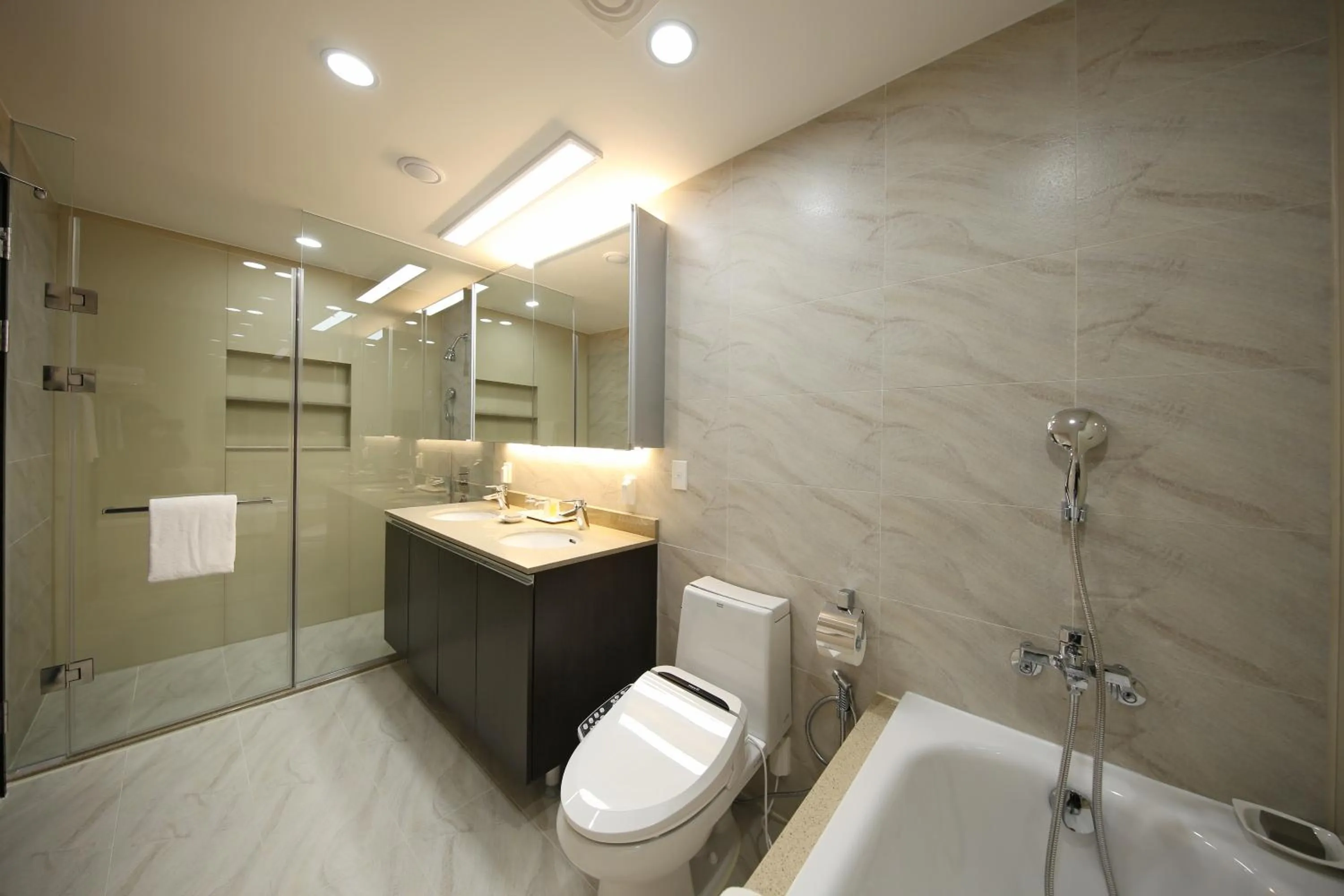 Orakai Insadong Suites