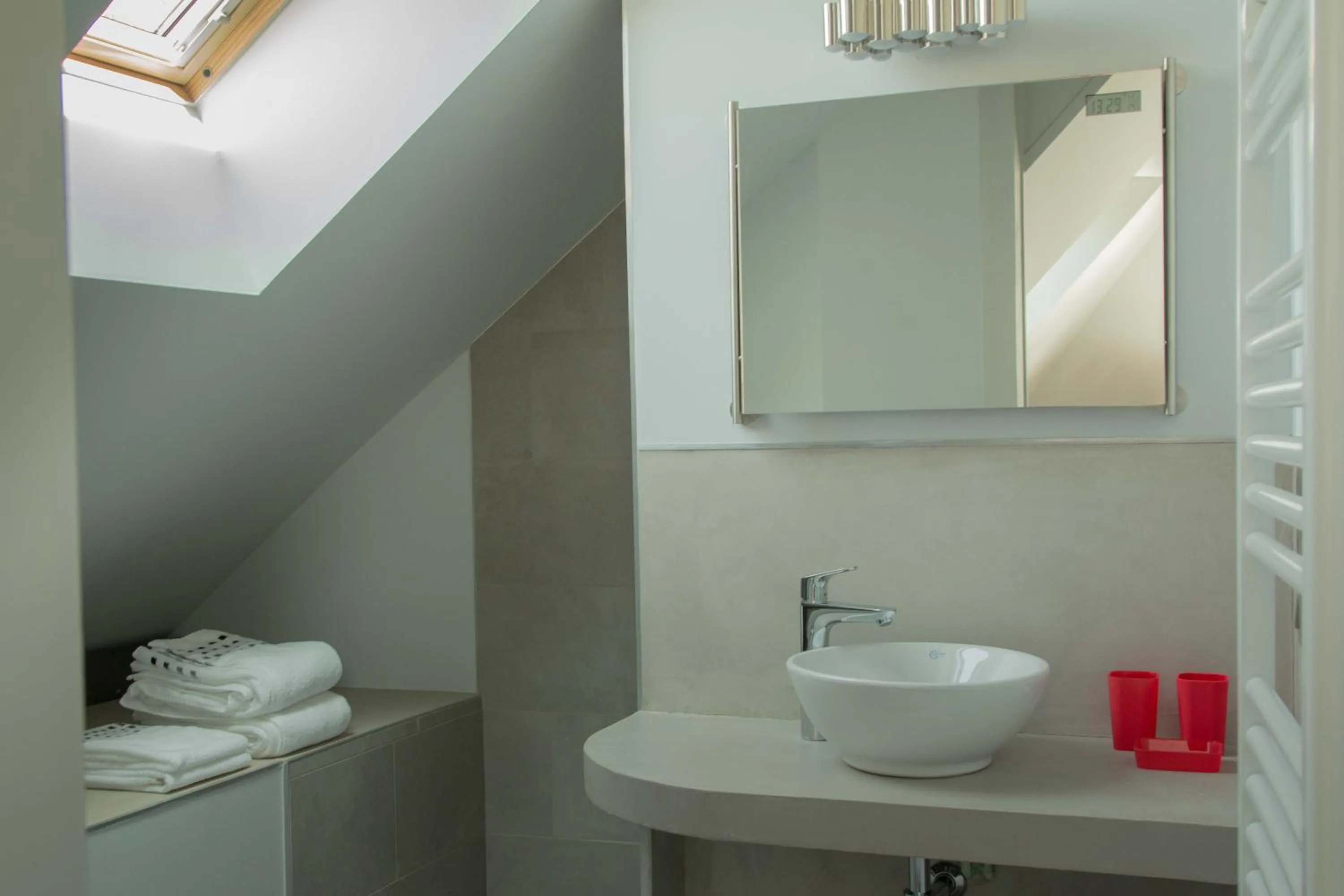 Bathroom in La Pomme Pétillante