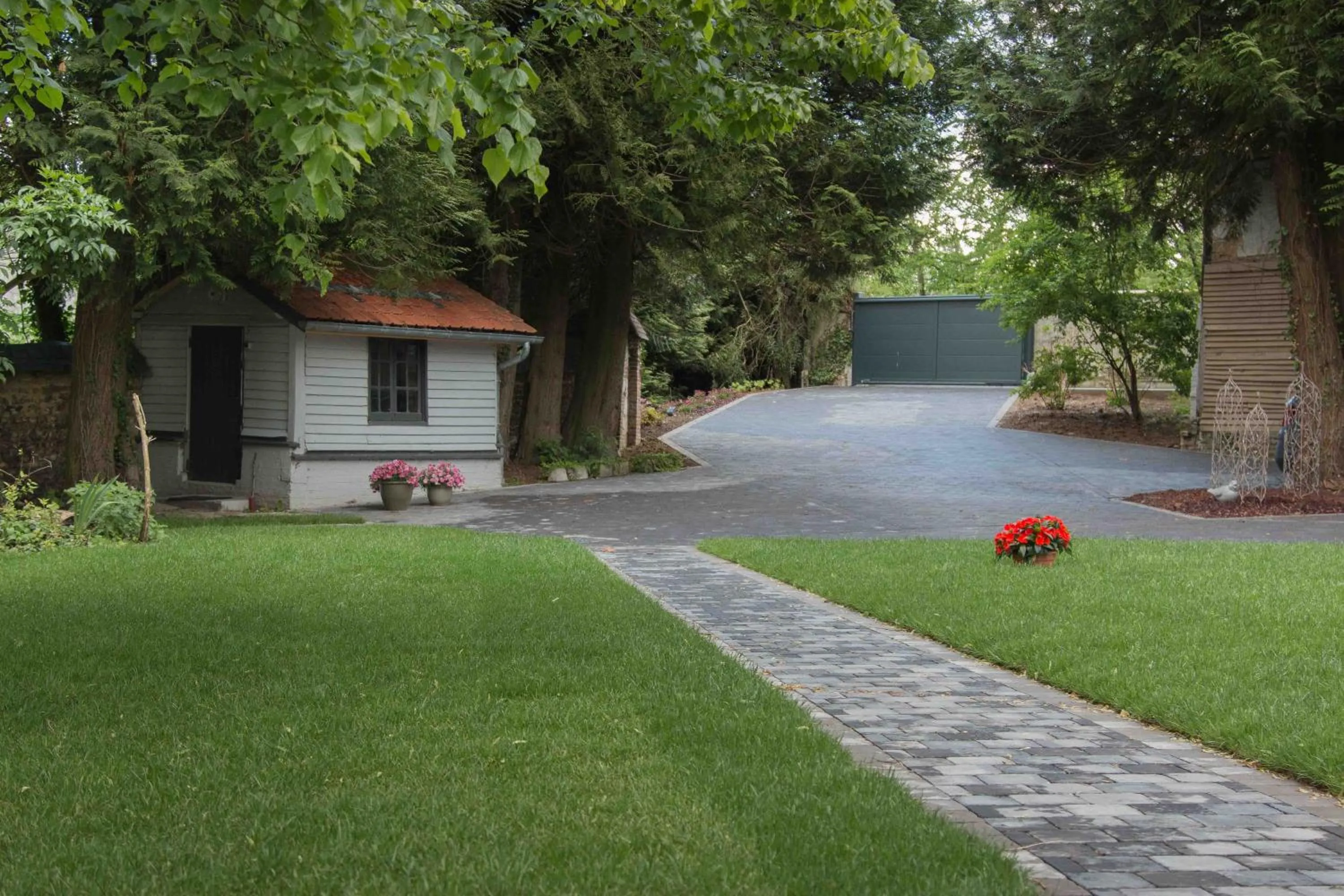 Property building in La Pomme Pétillante