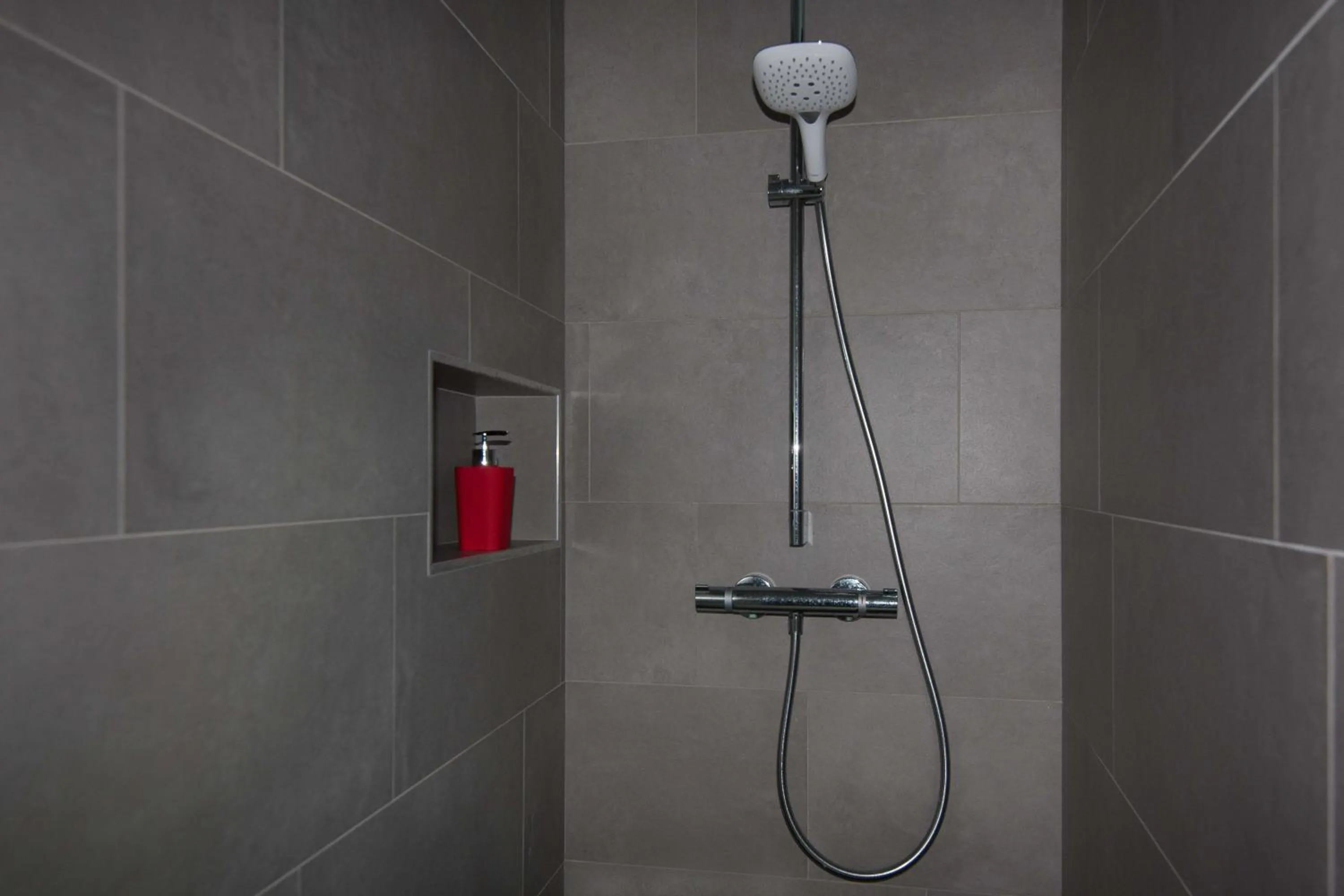 Bathroom in La Pomme Pétillante