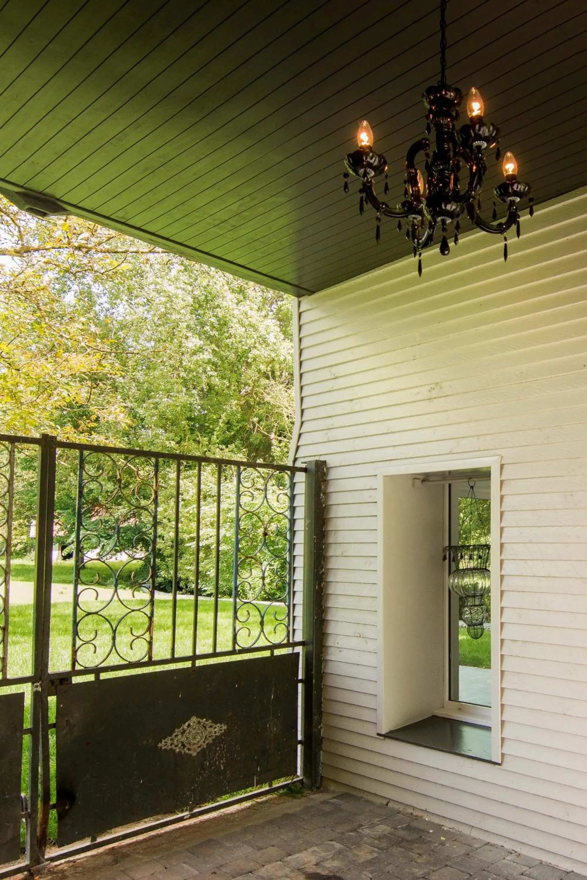 Property building in La Pomme Pétillante