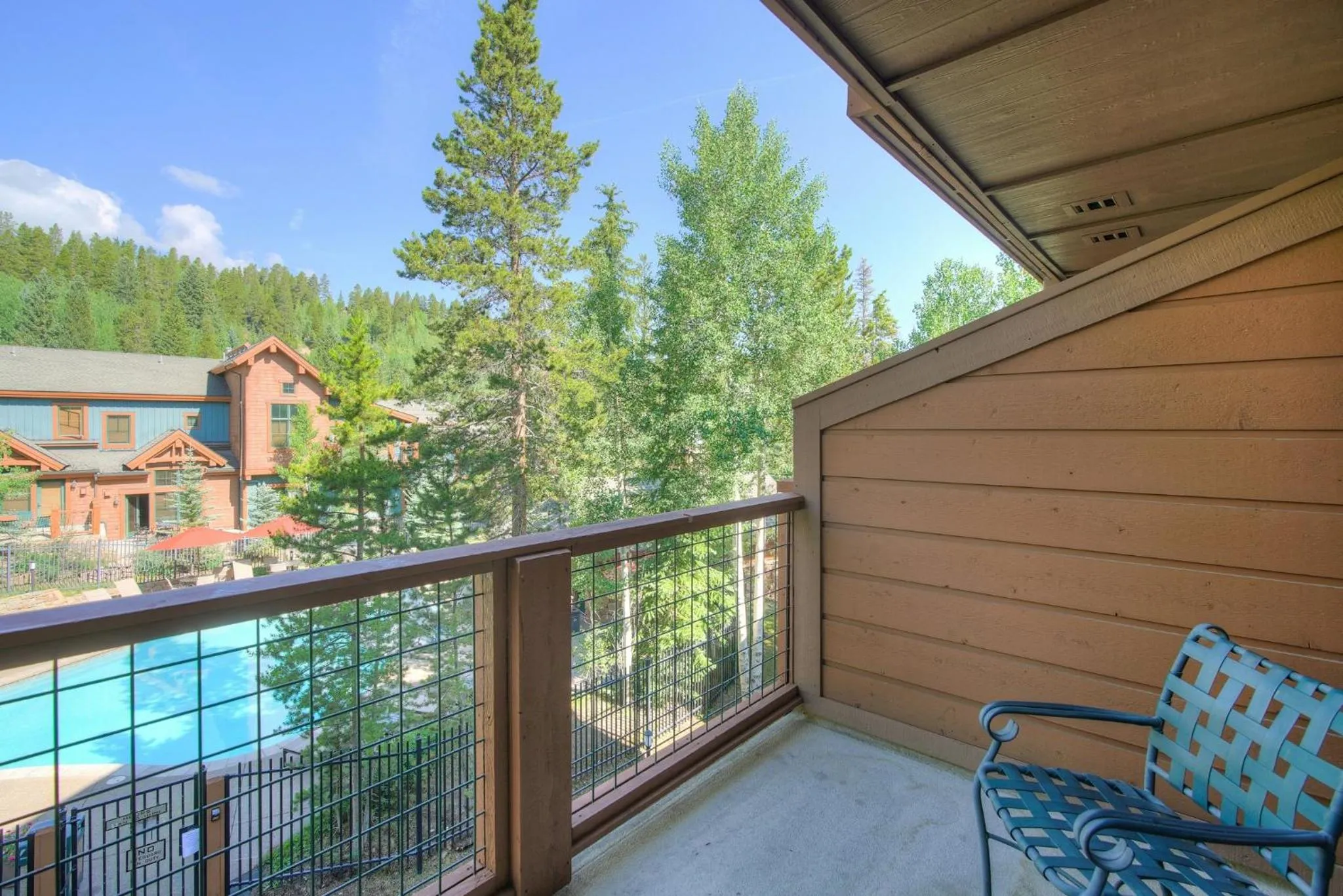 Photo of the whole room in Mountain Thunder Lodge, A Vail Resorts Property