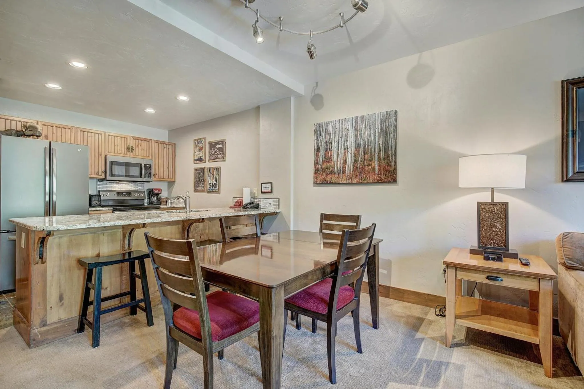 Food and drinks in Mountain Thunder Lodge, A Vail Resorts Property