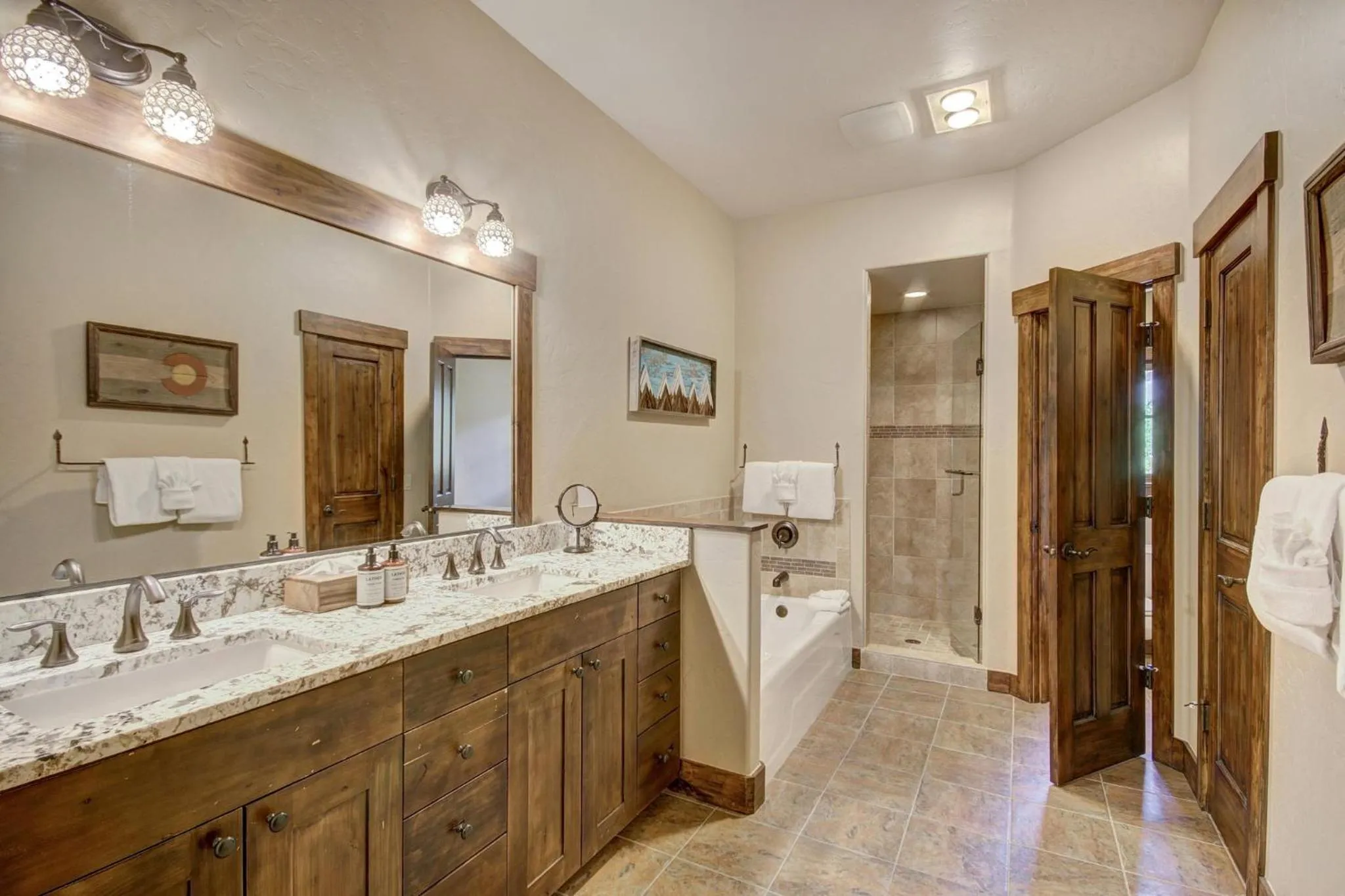 Bathroom in Mountain Thunder Lodge, A Vail Resorts Property