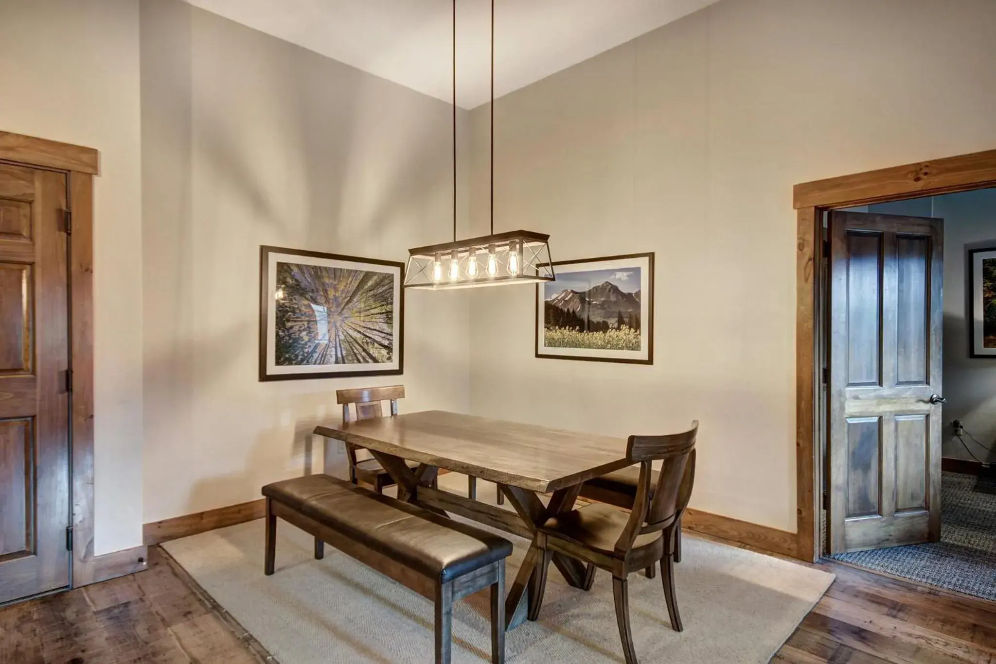 Food and drinks in Mountain Thunder Lodge, A Vail Resorts Property Food and drinks in Mountain Thunder Lodge, A Vail Resorts Property