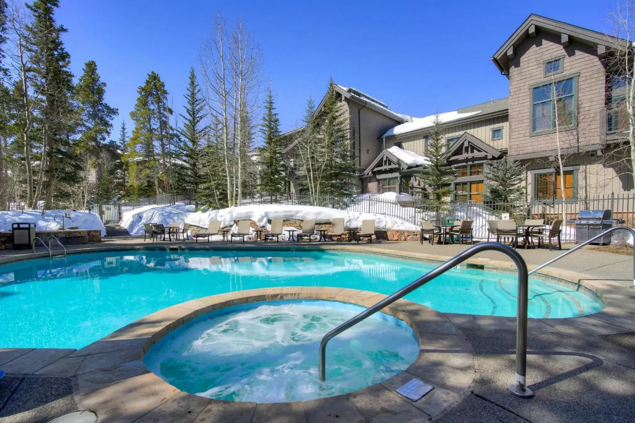 Swimming pool in Mountain Thunder Lodge, A Vail Resorts Property Swimming pool in Mountain Thunder Lodge, A Vail Resorts Property