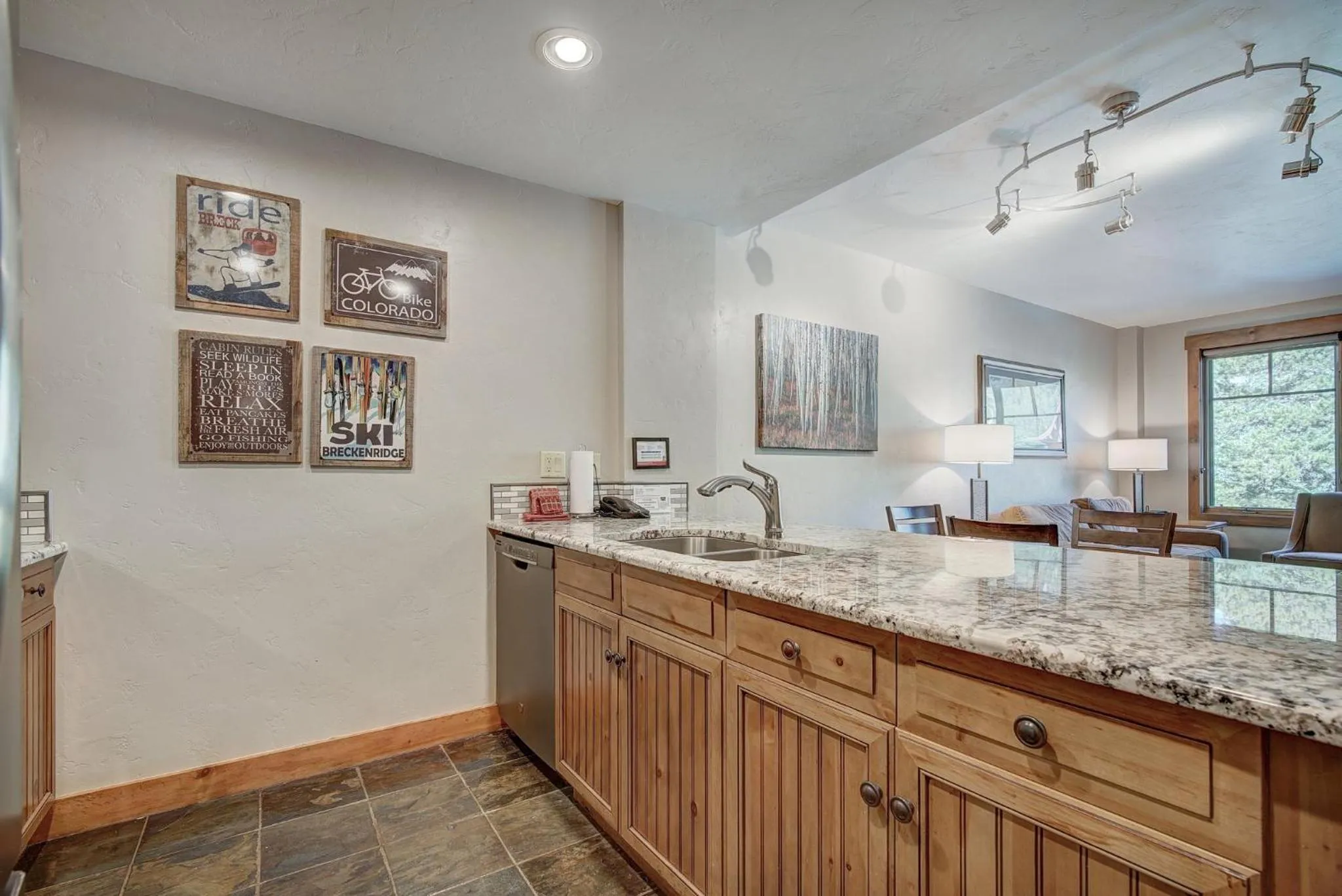 Bathroom in Mountain Thunder Lodge