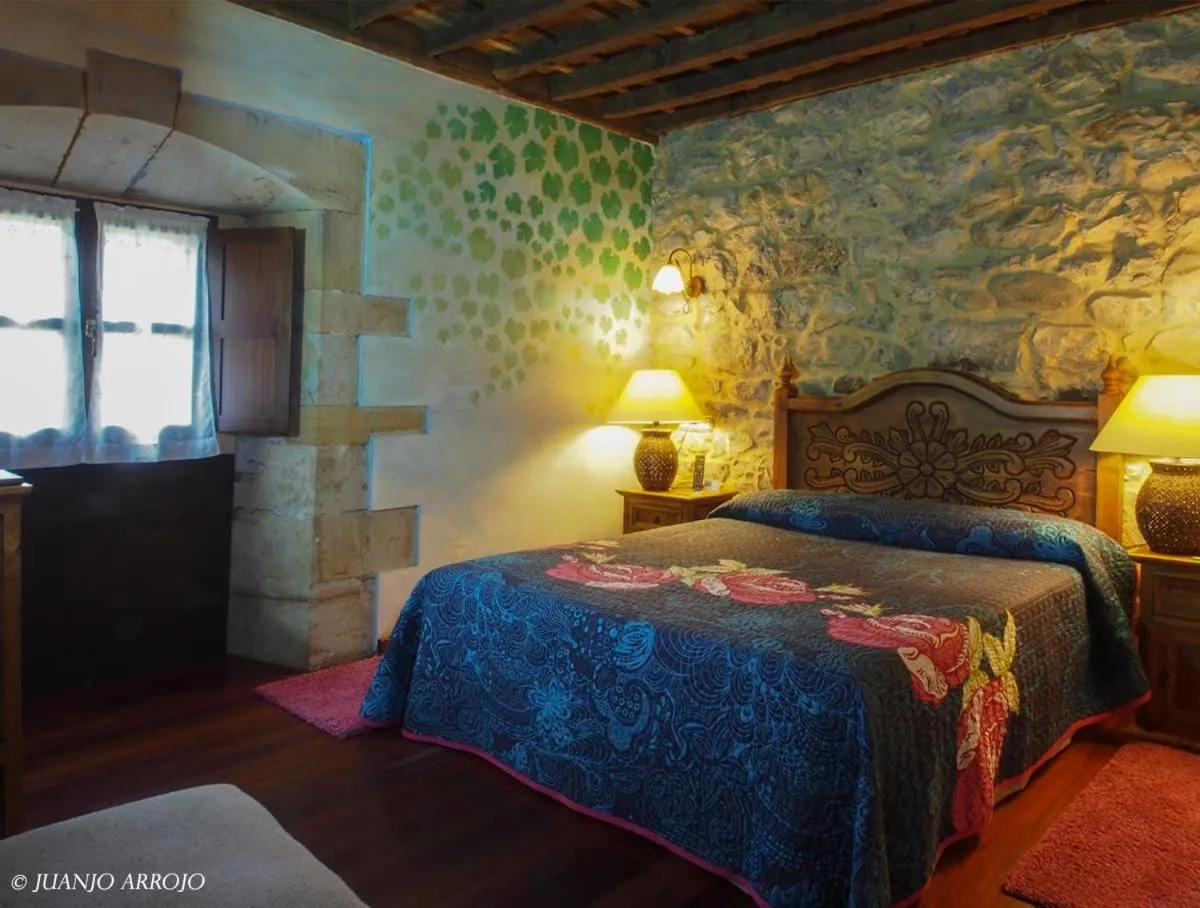 Decorative detail, Bed in Hotel Rural Sucuevas