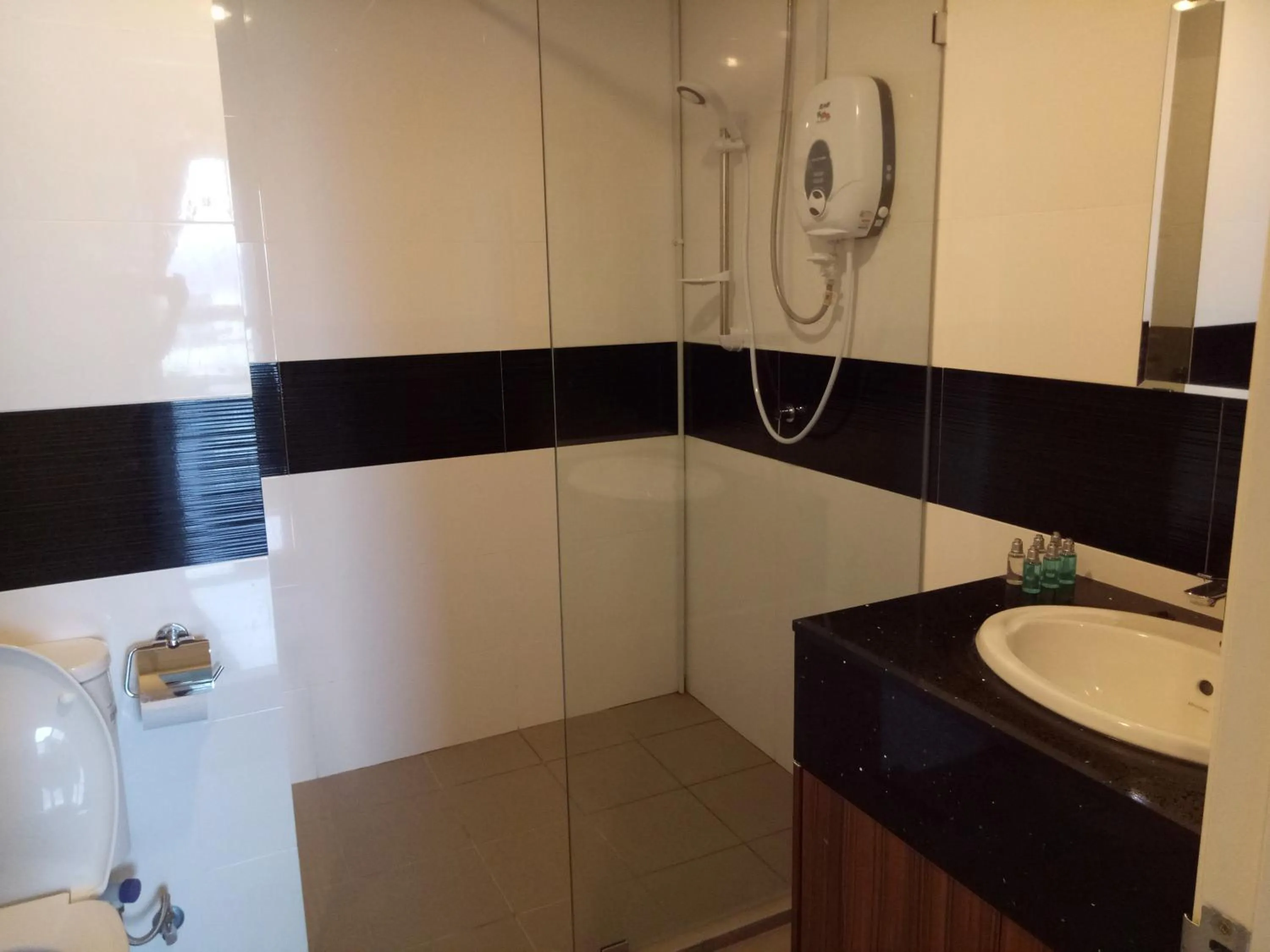 Bathroom in Hejmo Suites