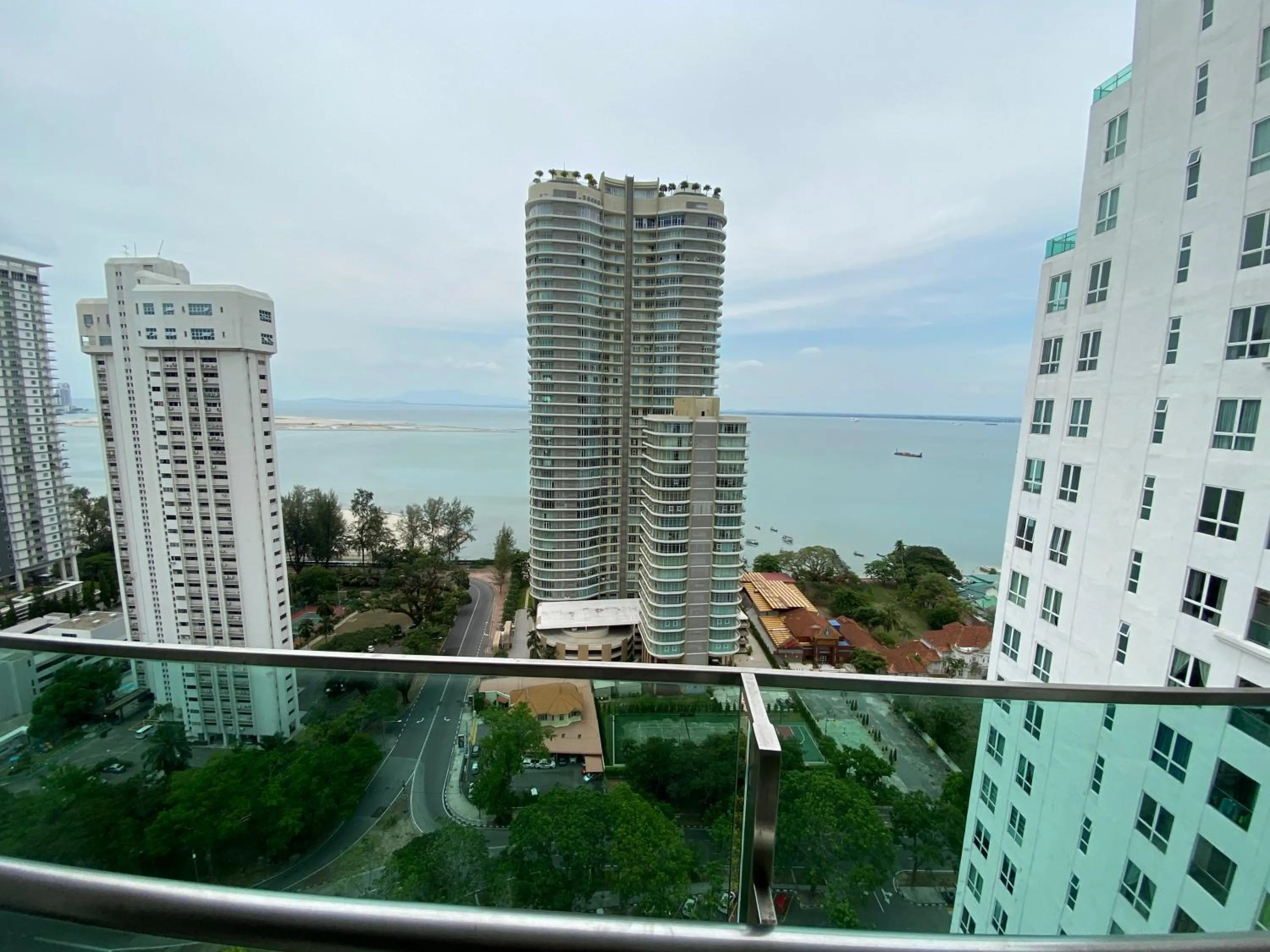 Apartment with Sea View in Hejmo Suites