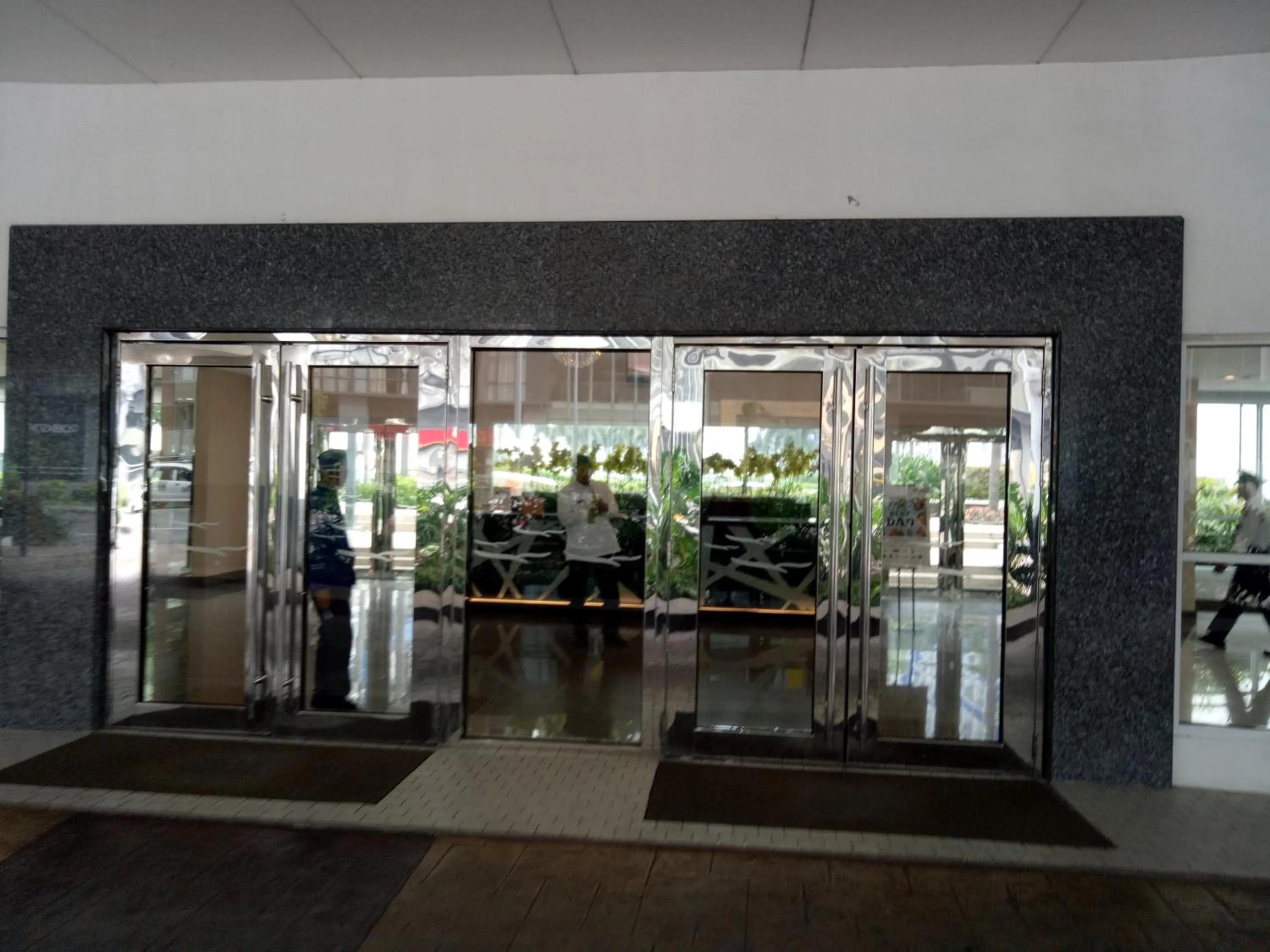 Chin's Place Sea Residences MOA