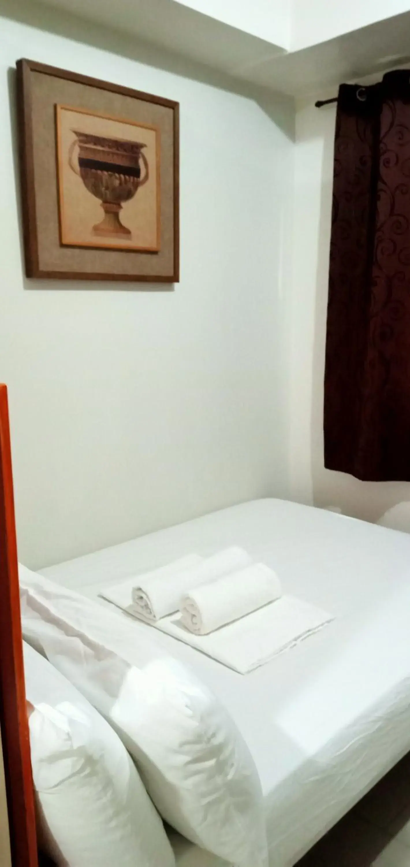 Bed in Chin's Place Sea Residences MOA Bed in Chin's Place Sea Residences MOA