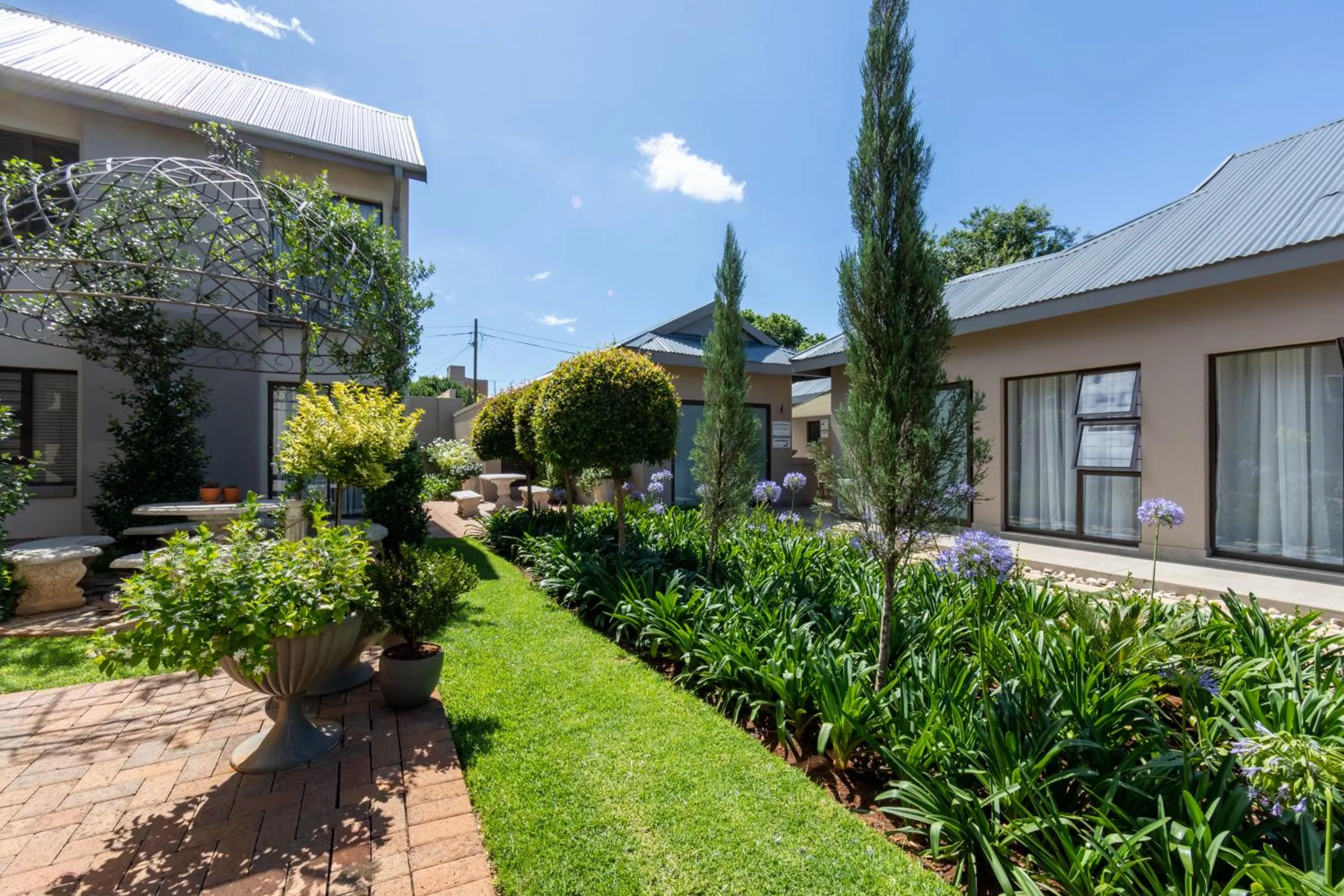 Adato Guesthouse