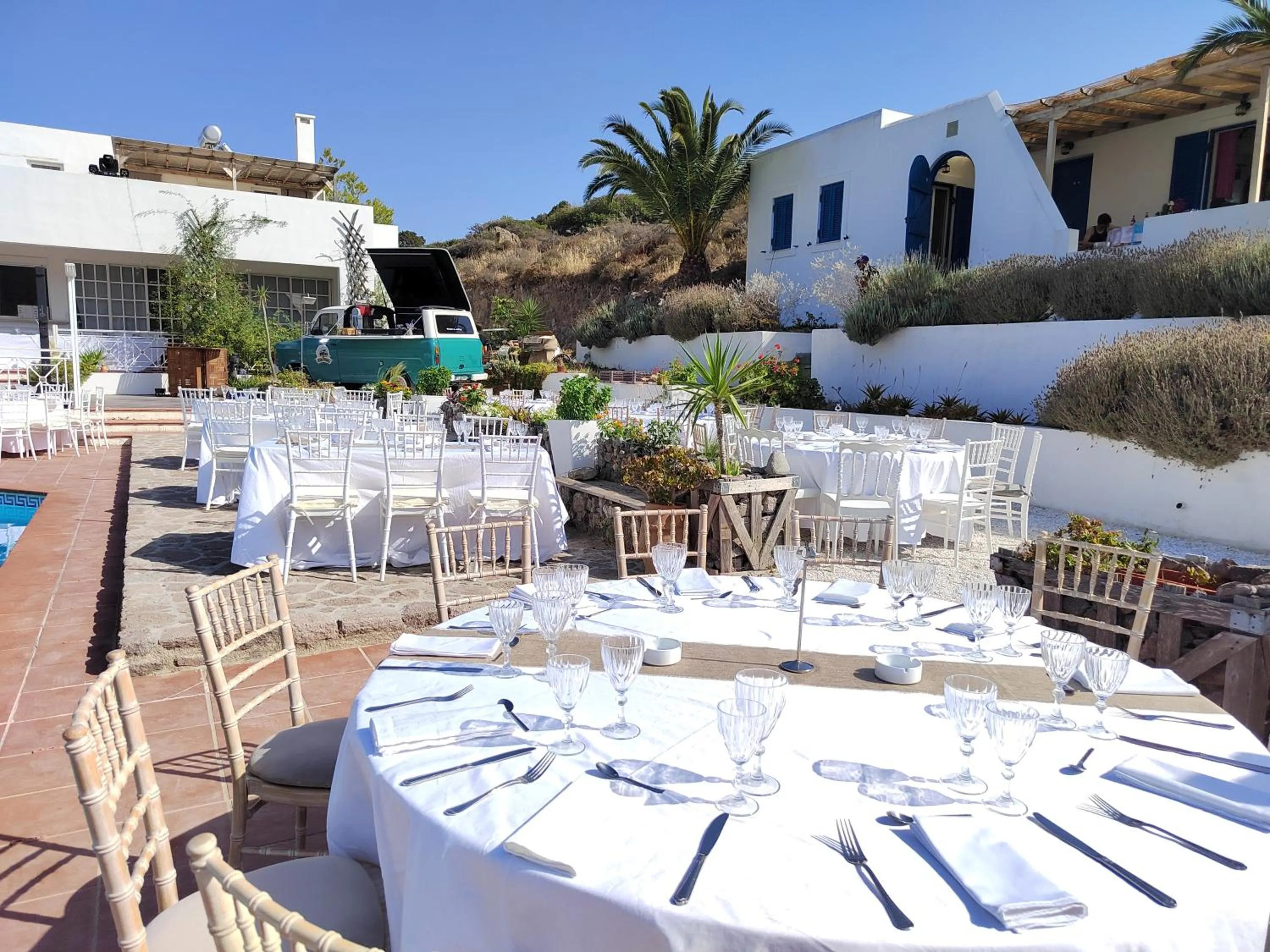 Property building in Oneiro glico