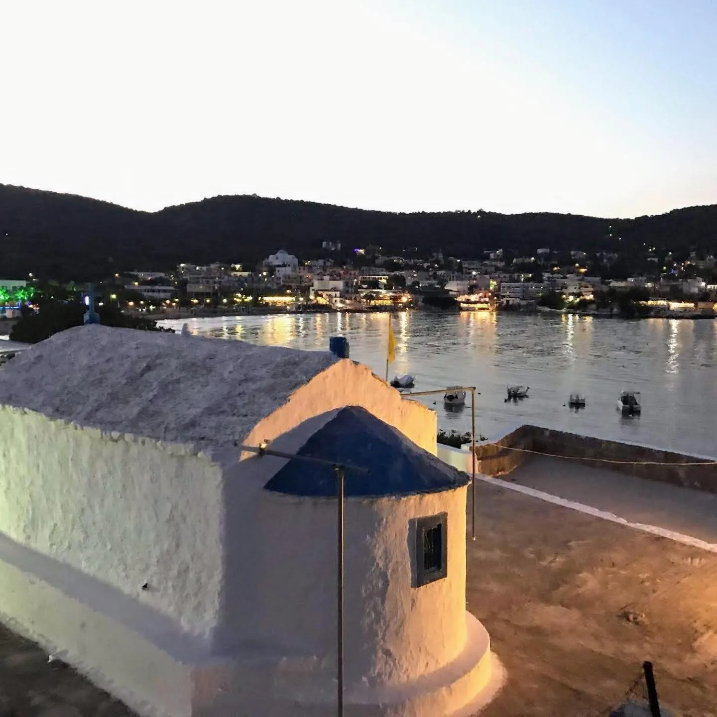 Nearby landmark in Oneiro glico