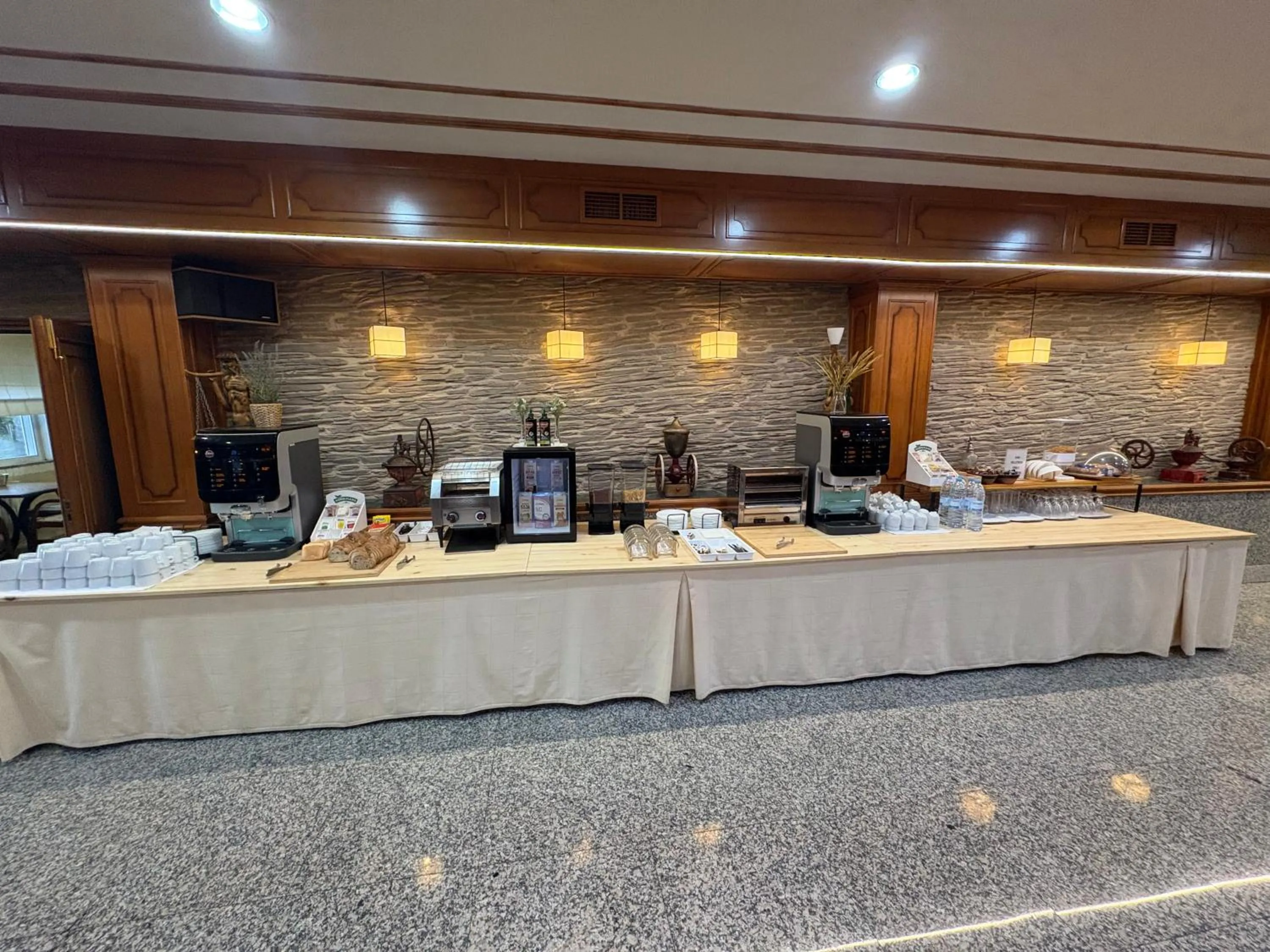 Breakfast in Hotel Los Olmos