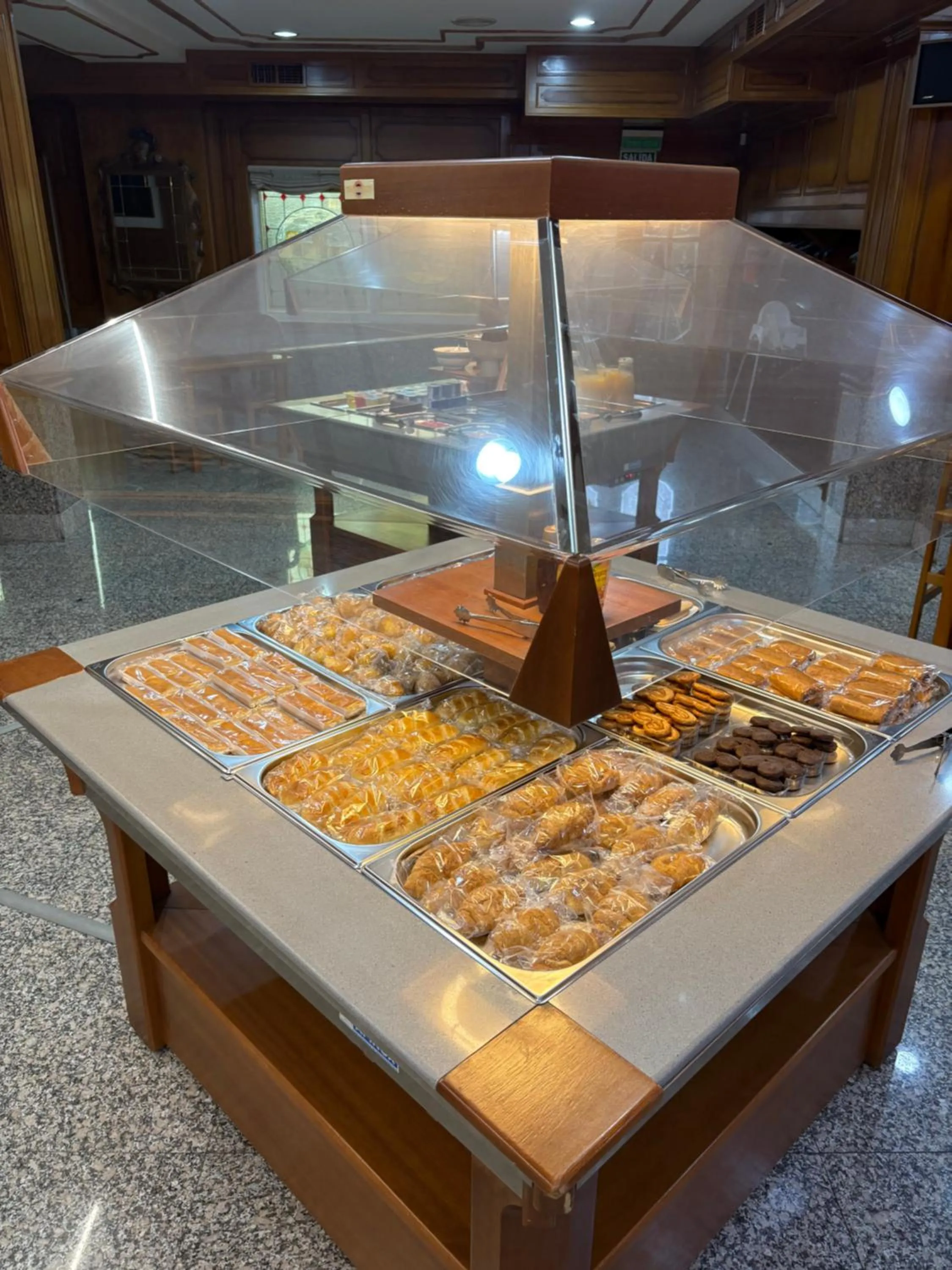 Breakfast in Hotel Los Olmos