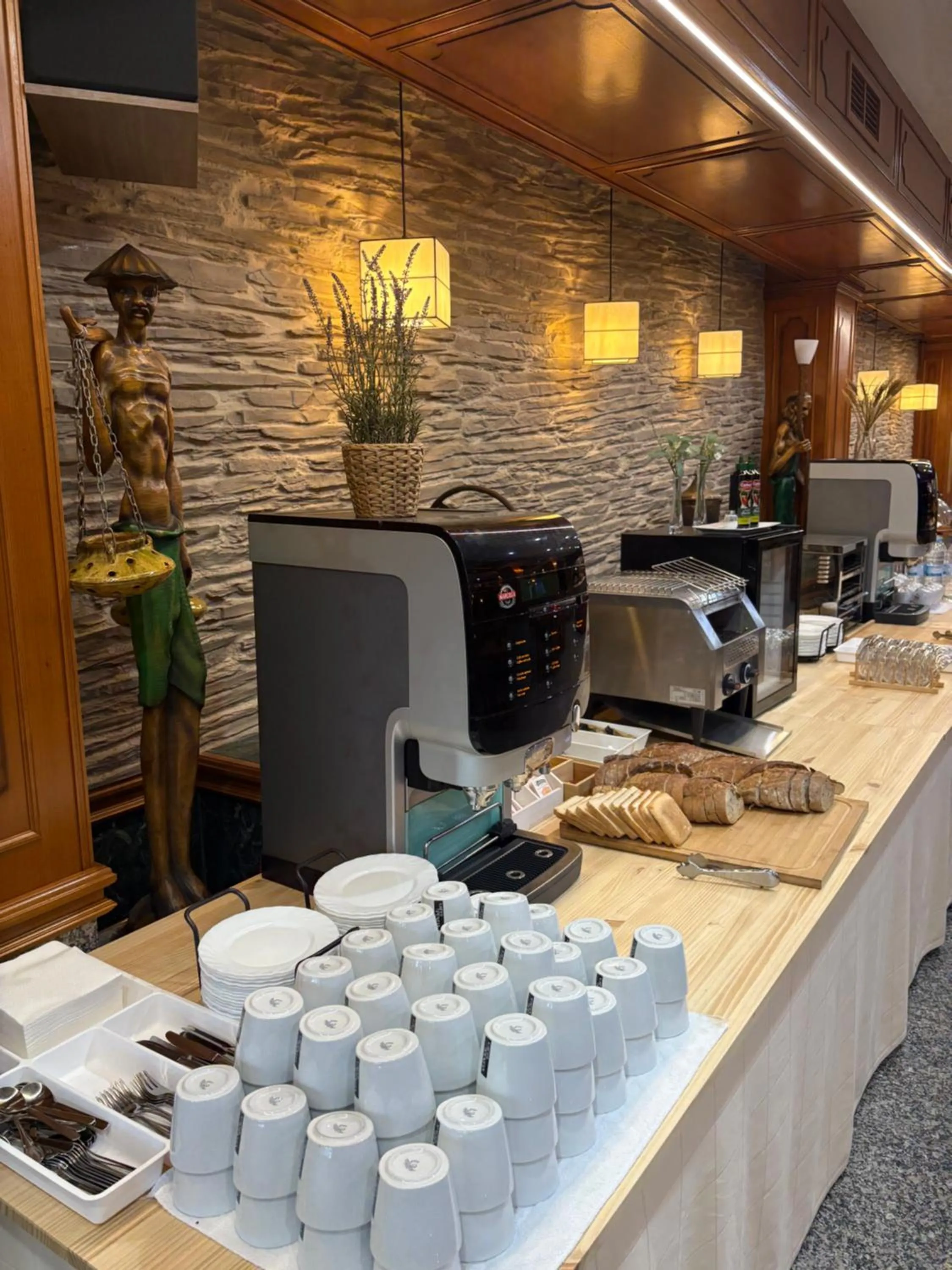 Breakfast in Hotel Los Olmos