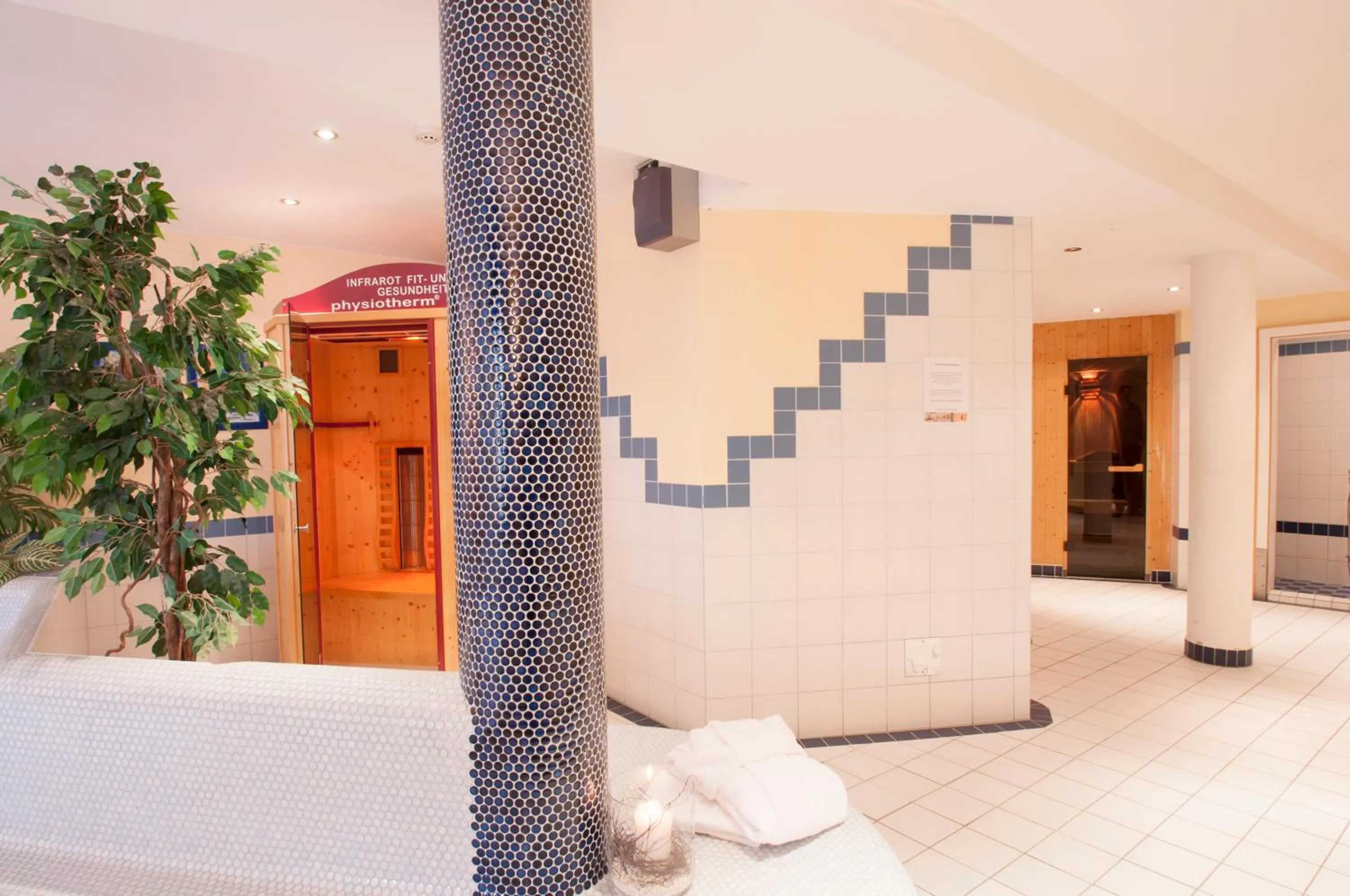 Sauna, Bed in Hotel Alpenfriede