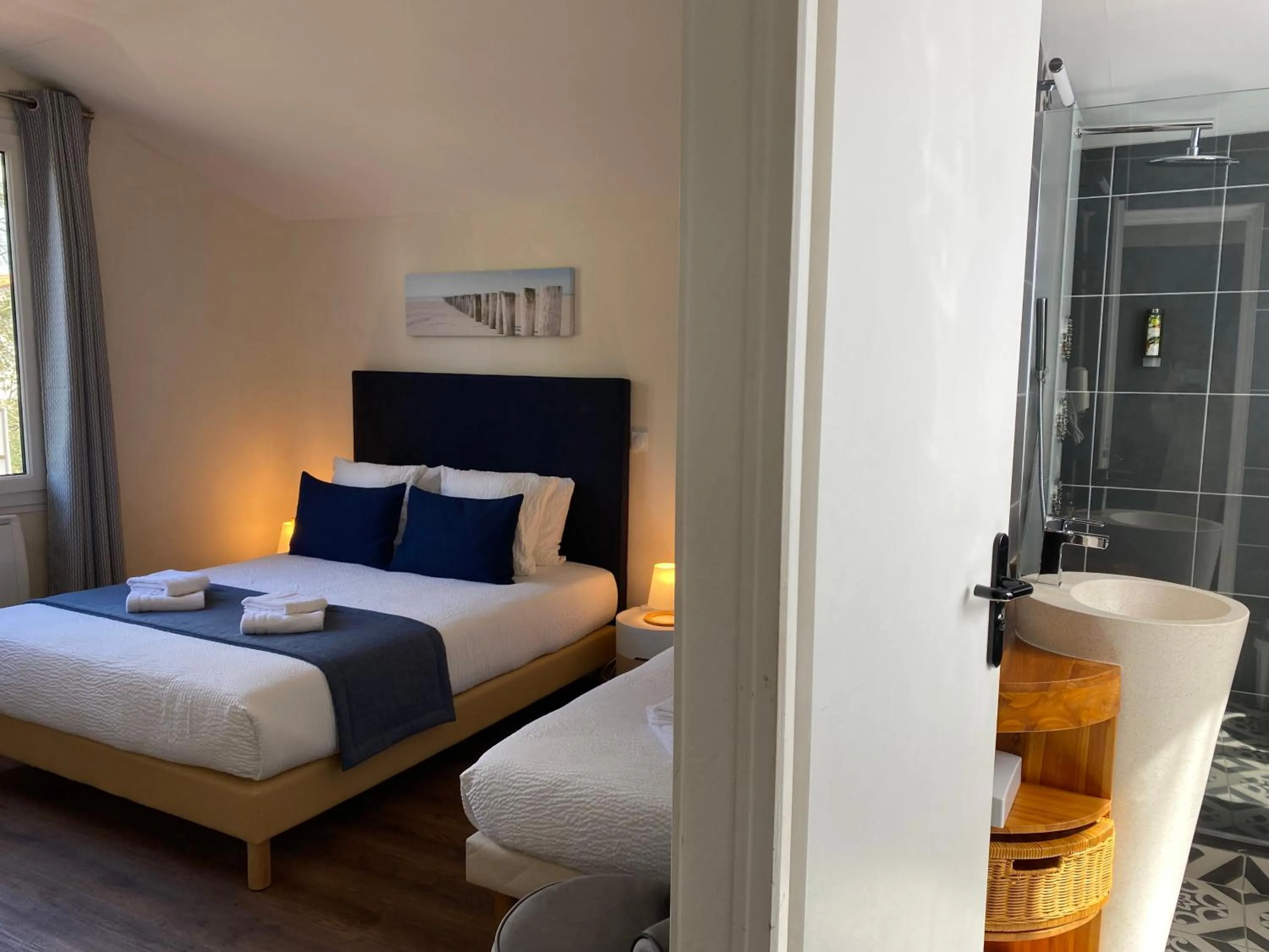 Bedroom, Bed in Logis Hôtel Emeraude des Bois