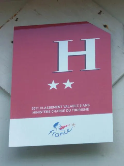 Property logo or sign in Logis Hôtel Emeraude des Bois