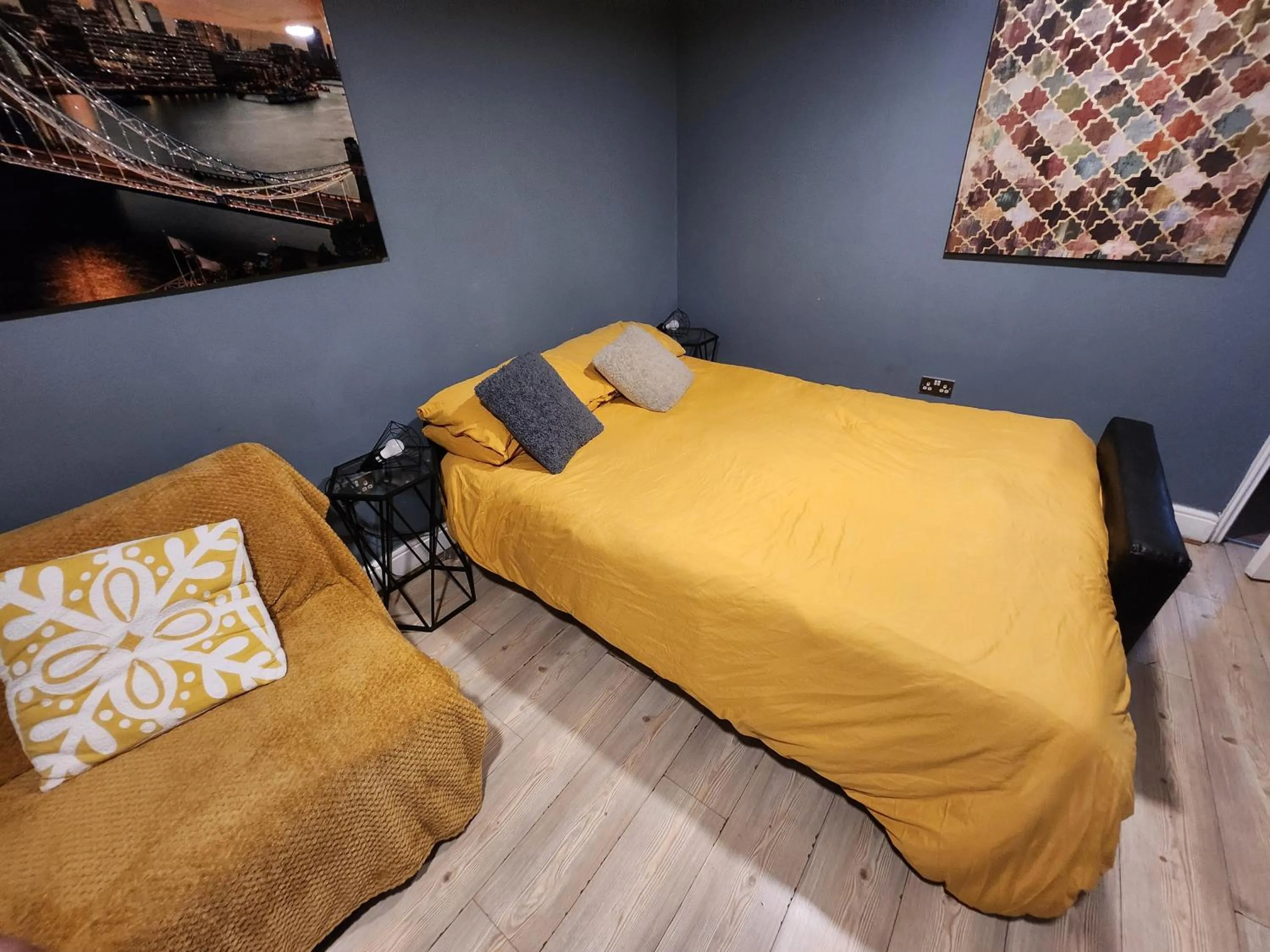 Bed in Dodi Aparts London, near Stratford close to tube station