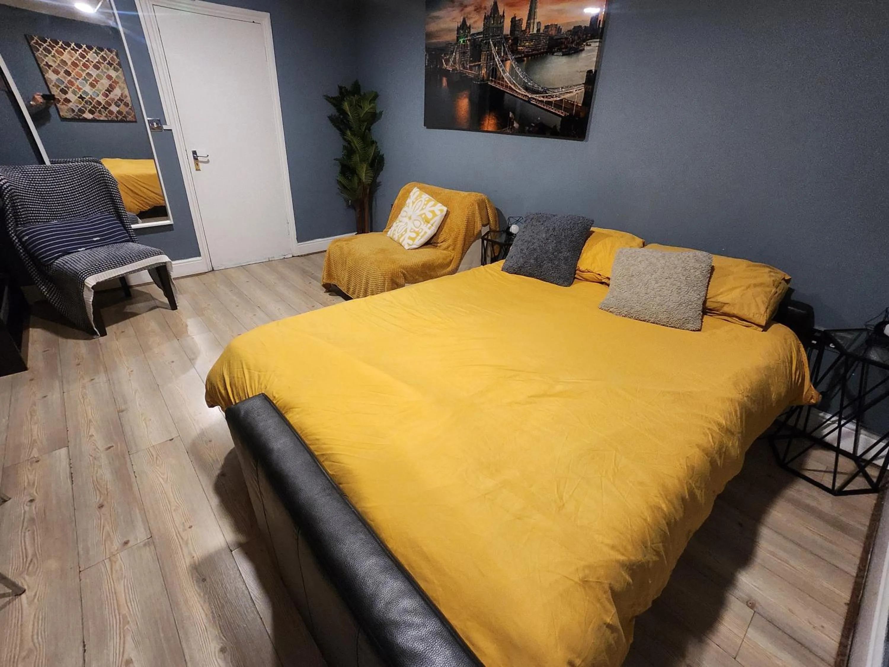 Bed in Dodi Aparts London, near Stratford close to tube station