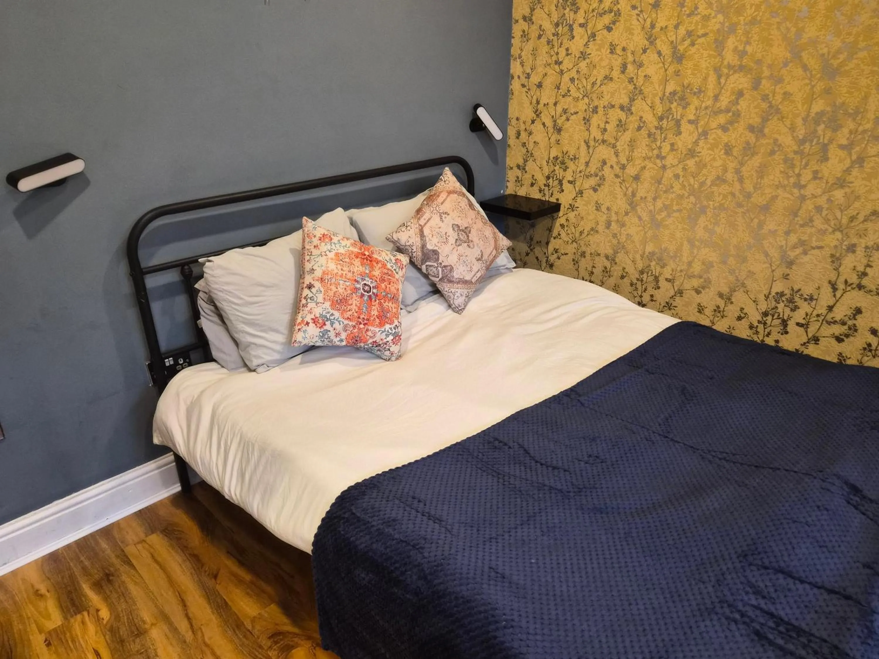 Bed in Dodi Aparts London, near Stratford close to tube station