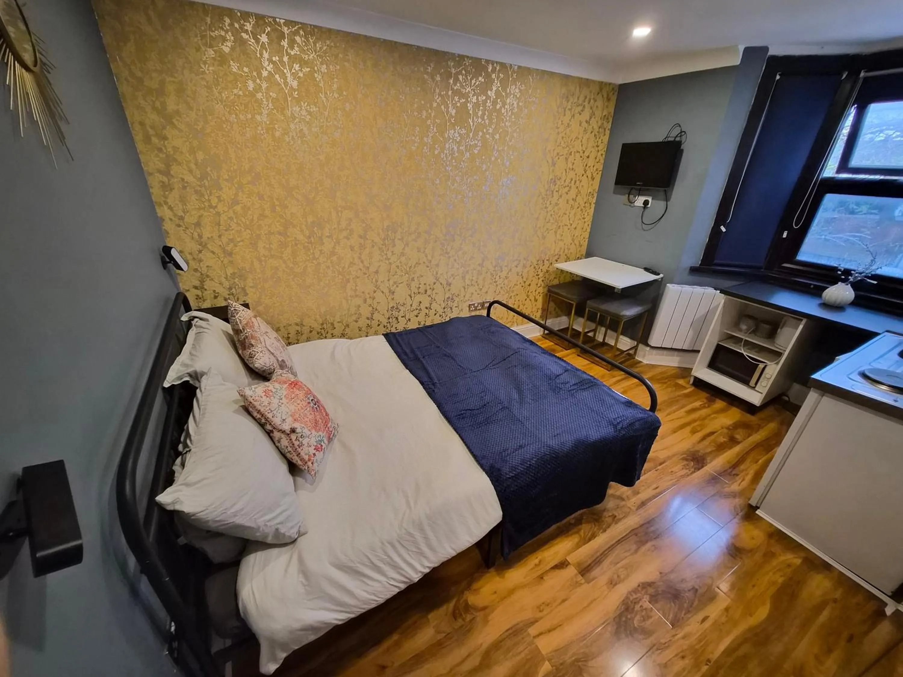 Bed in Dodi Aparts London, near Stratford close to tube station