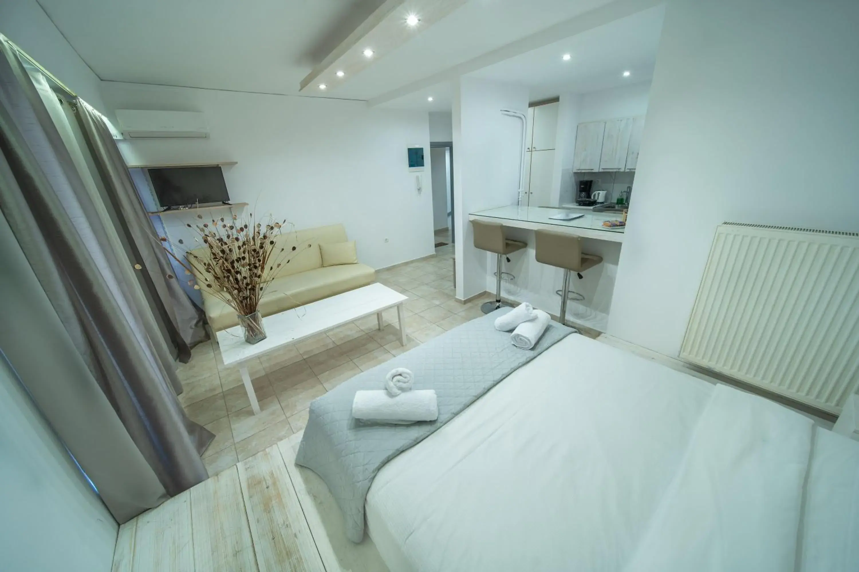 Deluxe King Studio in City Center Studios by Cretan Houses Deluxe King Studio in City Center Studios by Cretan Houses