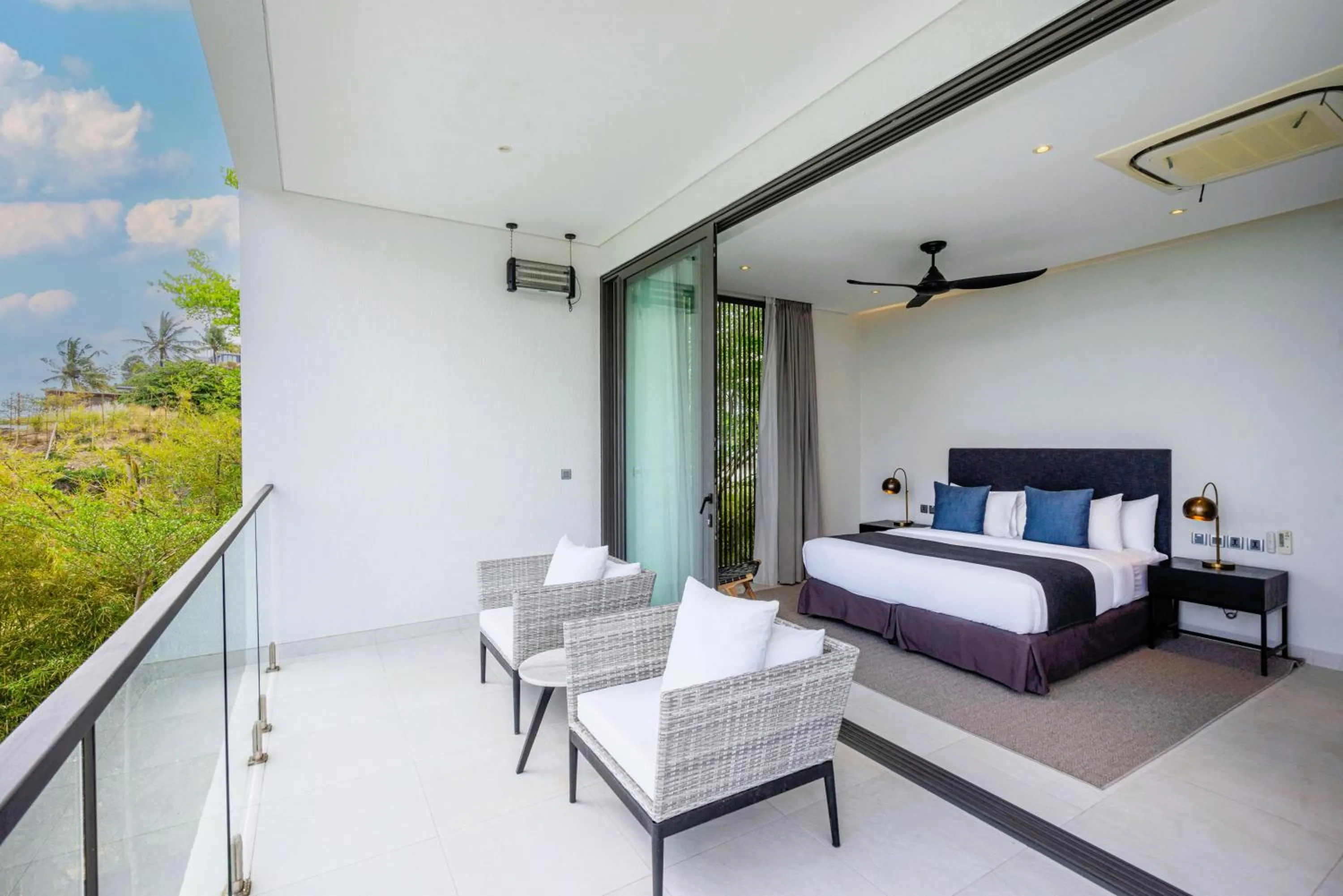 View (from property/room), Bed in Selong Selo Resort and Villas