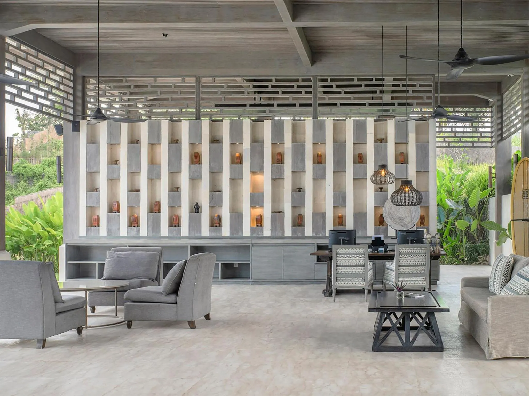 Restaurant/places to eat in Selong Selo Resort and Villas