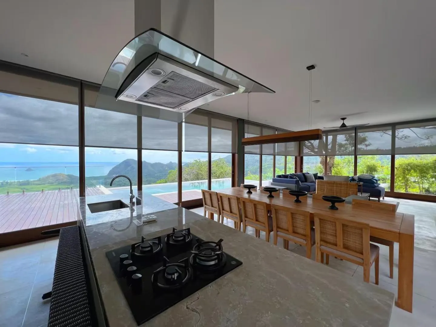 kitchen in Selong Selo Resort and Villas