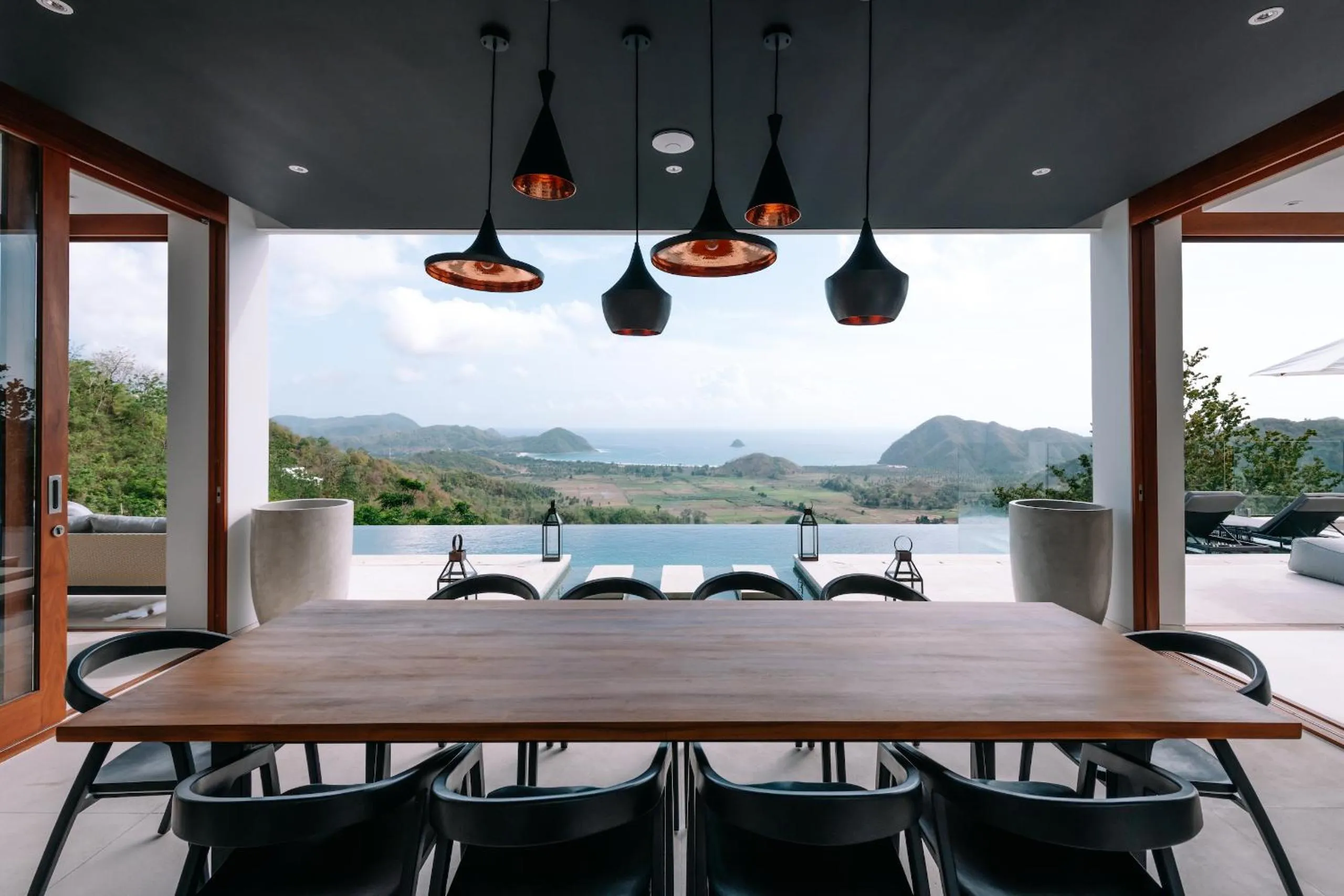 Dining area in Selong Selo Resort and Villas