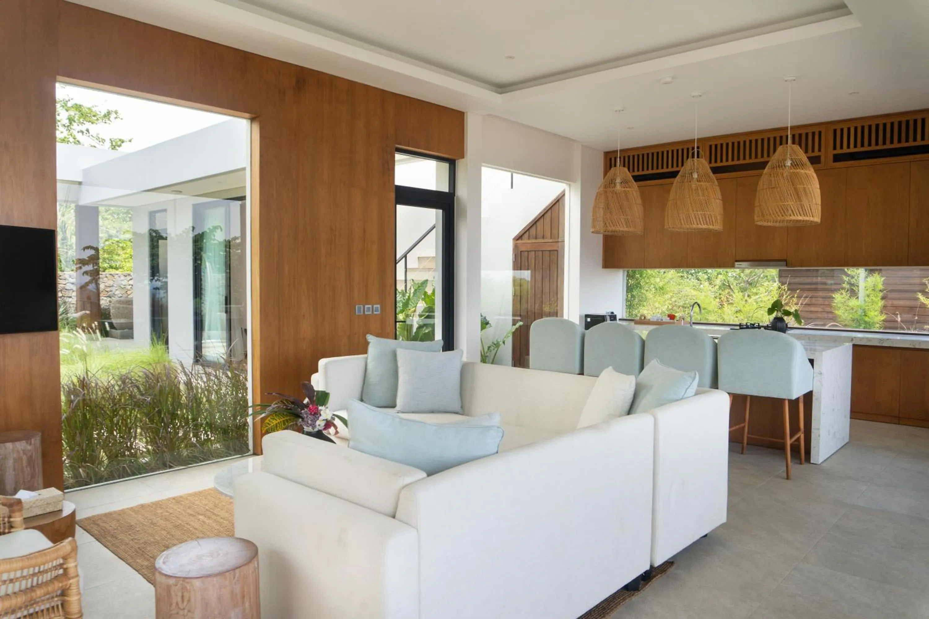 Living room in Selong Selo Resort and Villas