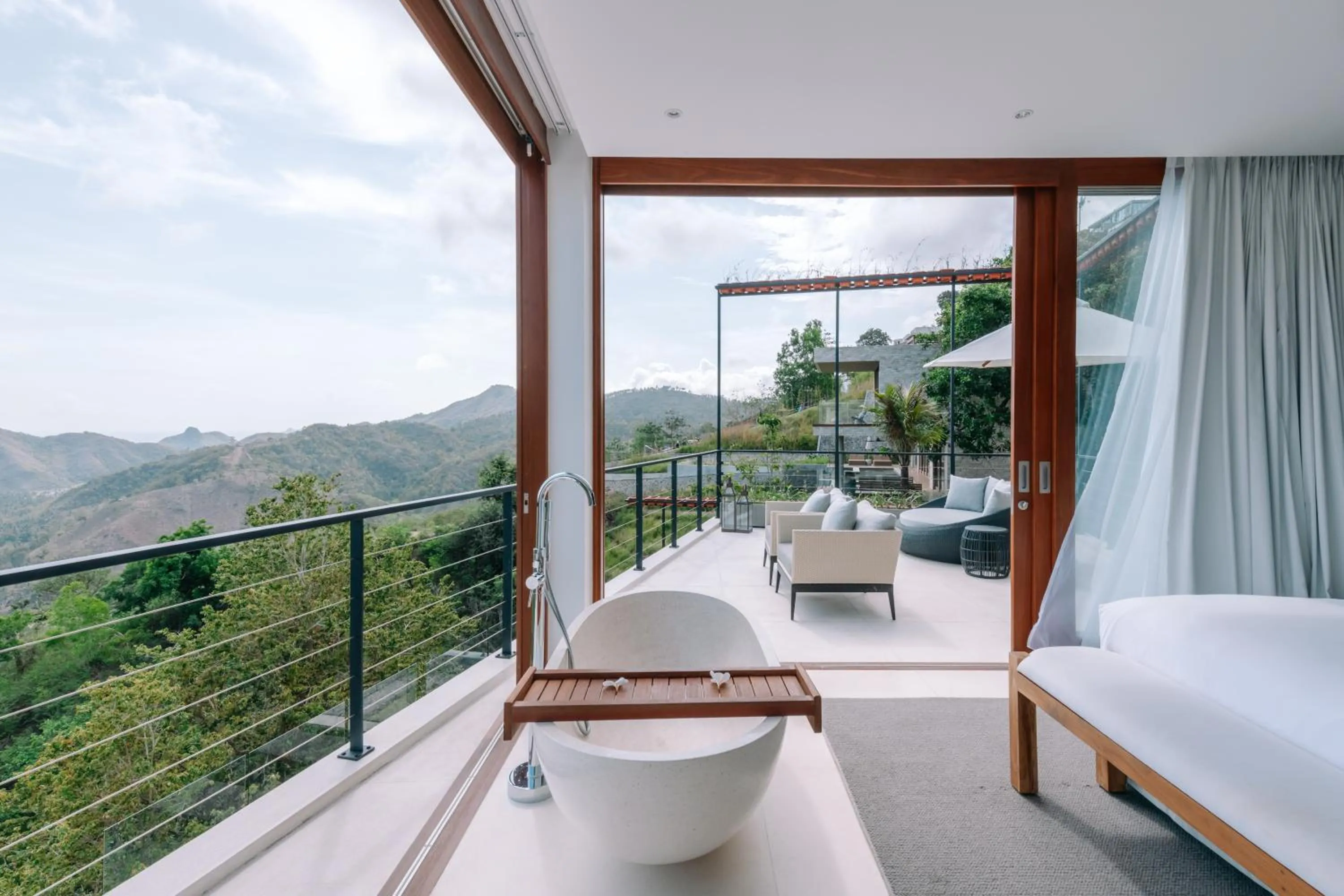 Bath in Selong Selo Resort and Villas