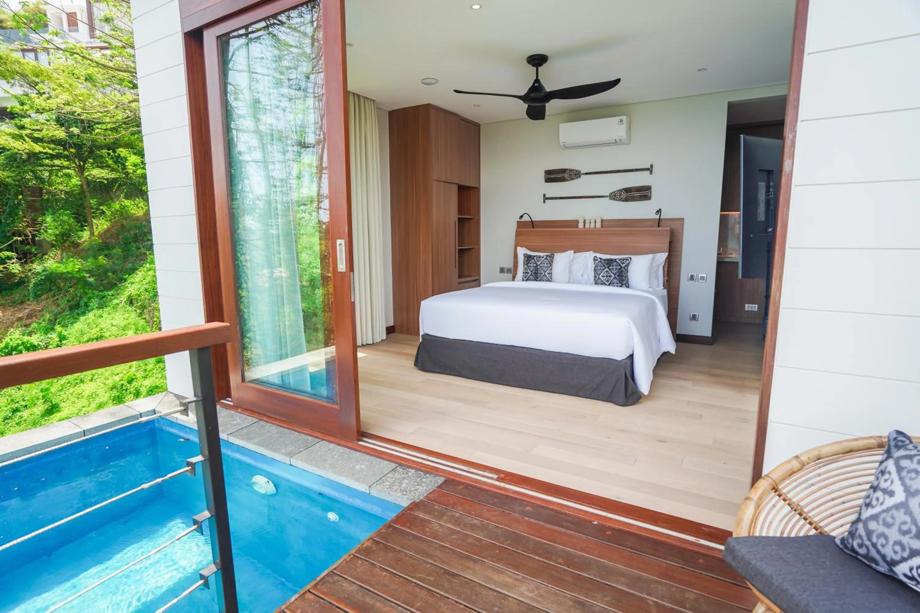 Bed in Selong Selo Resort and Villas