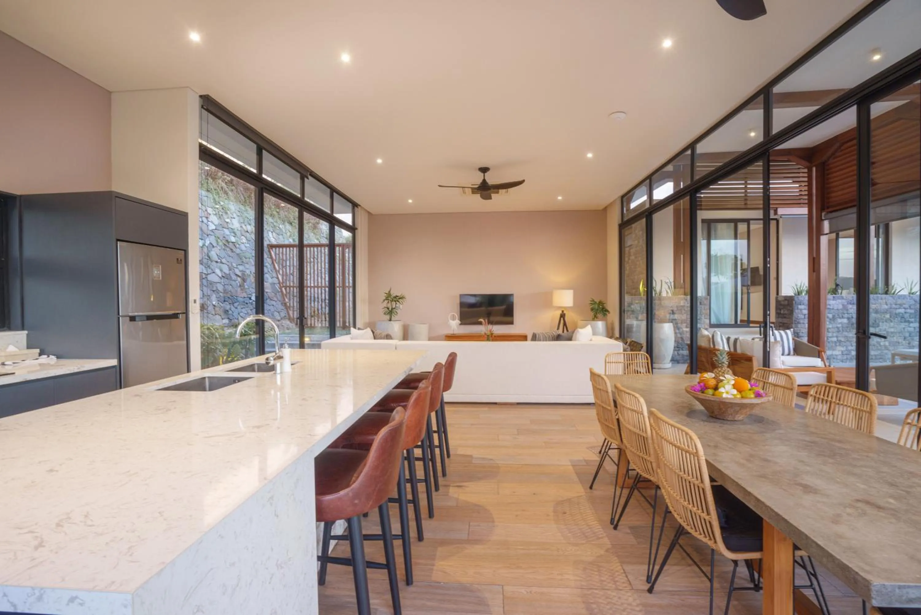 Dining area in Selong Selo Resort and Villas