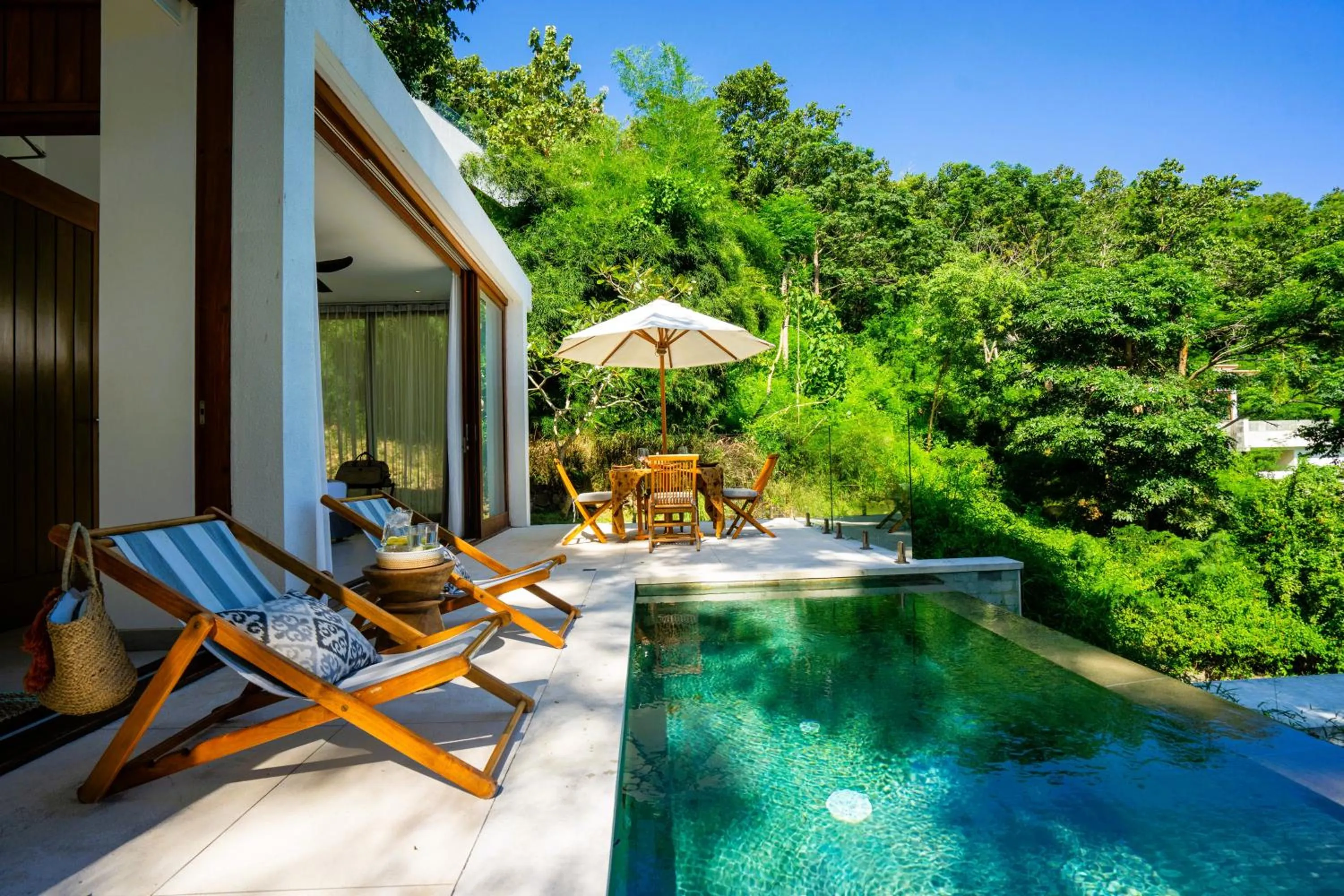 Swimming pool in Selong Selo Resort and Villas