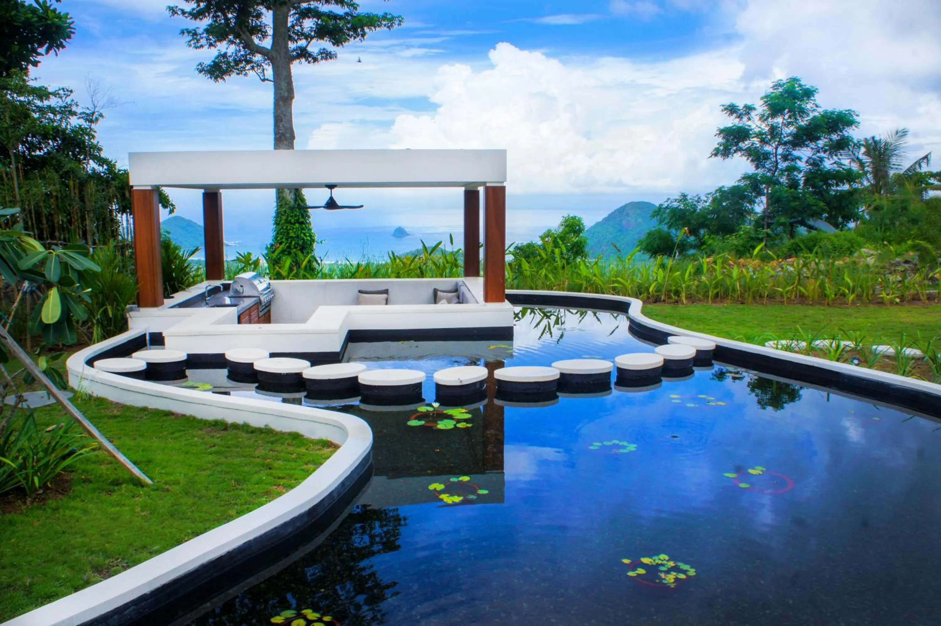 BBQ facilities in Selong Selo Resort and Villas