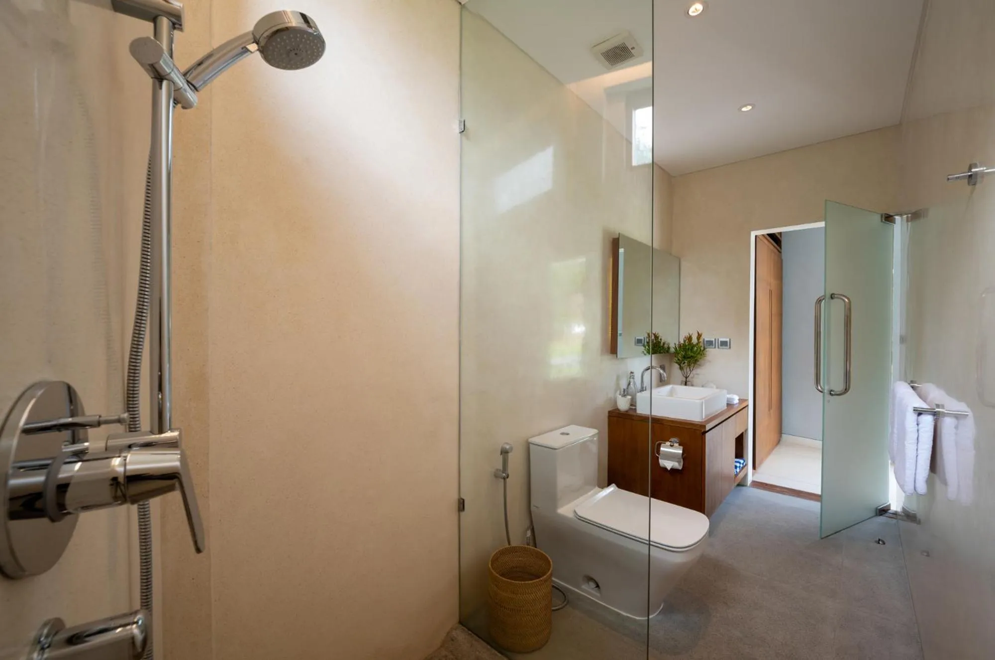 Bathroom in Selong Selo Resort and Villas