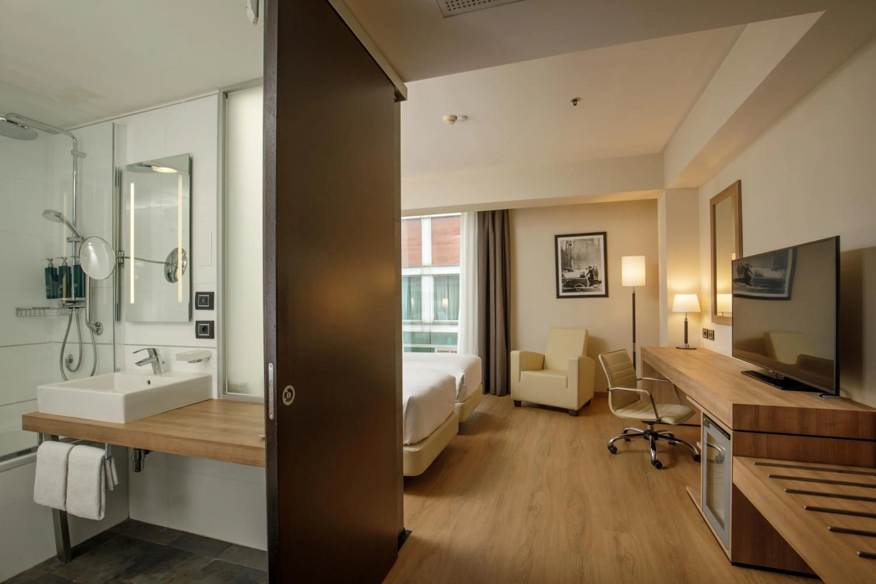 Photo of the whole room in DoubleTree By Hilton Milan