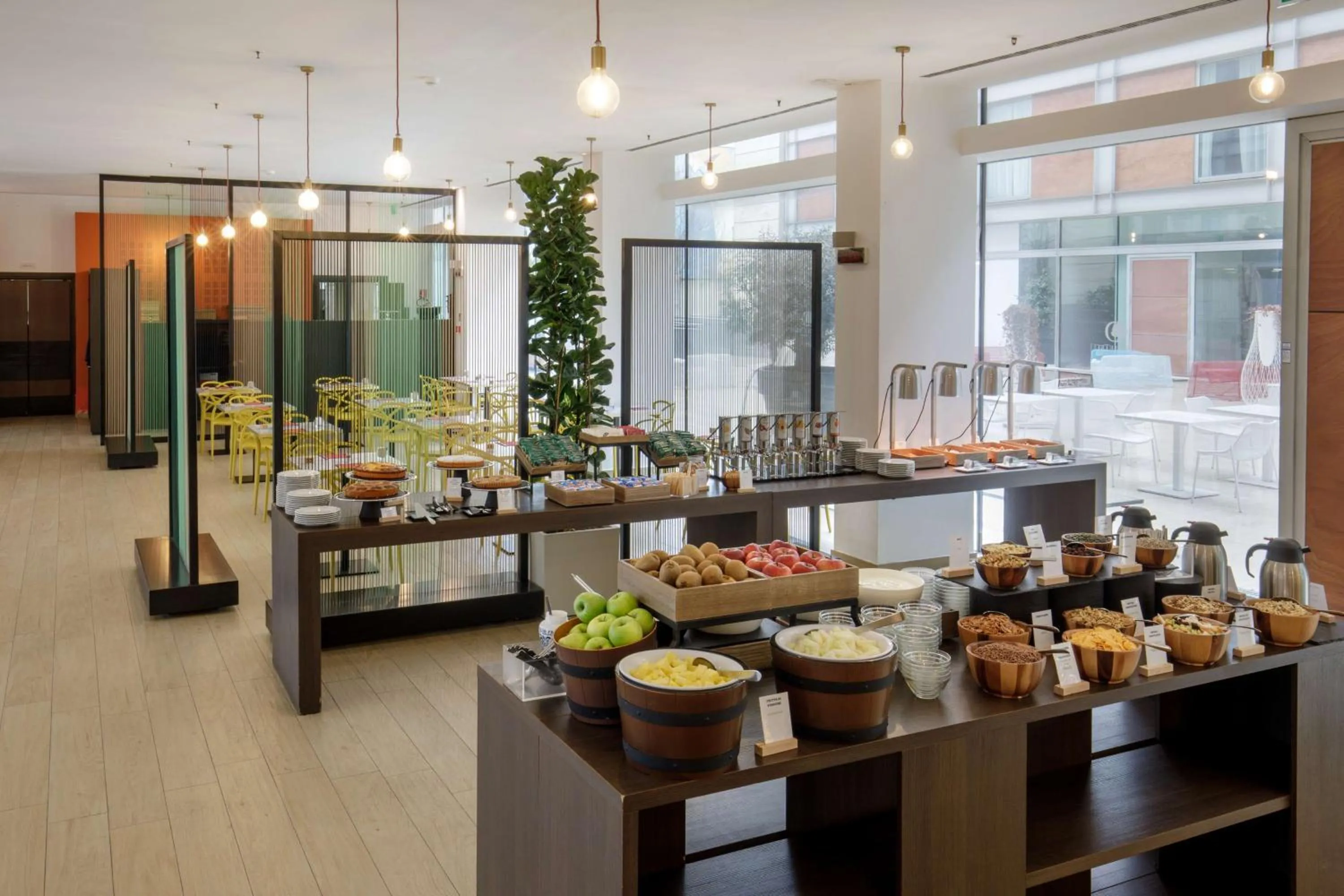 Restaurant/places to eat in DoubleTree By Hilton Milan