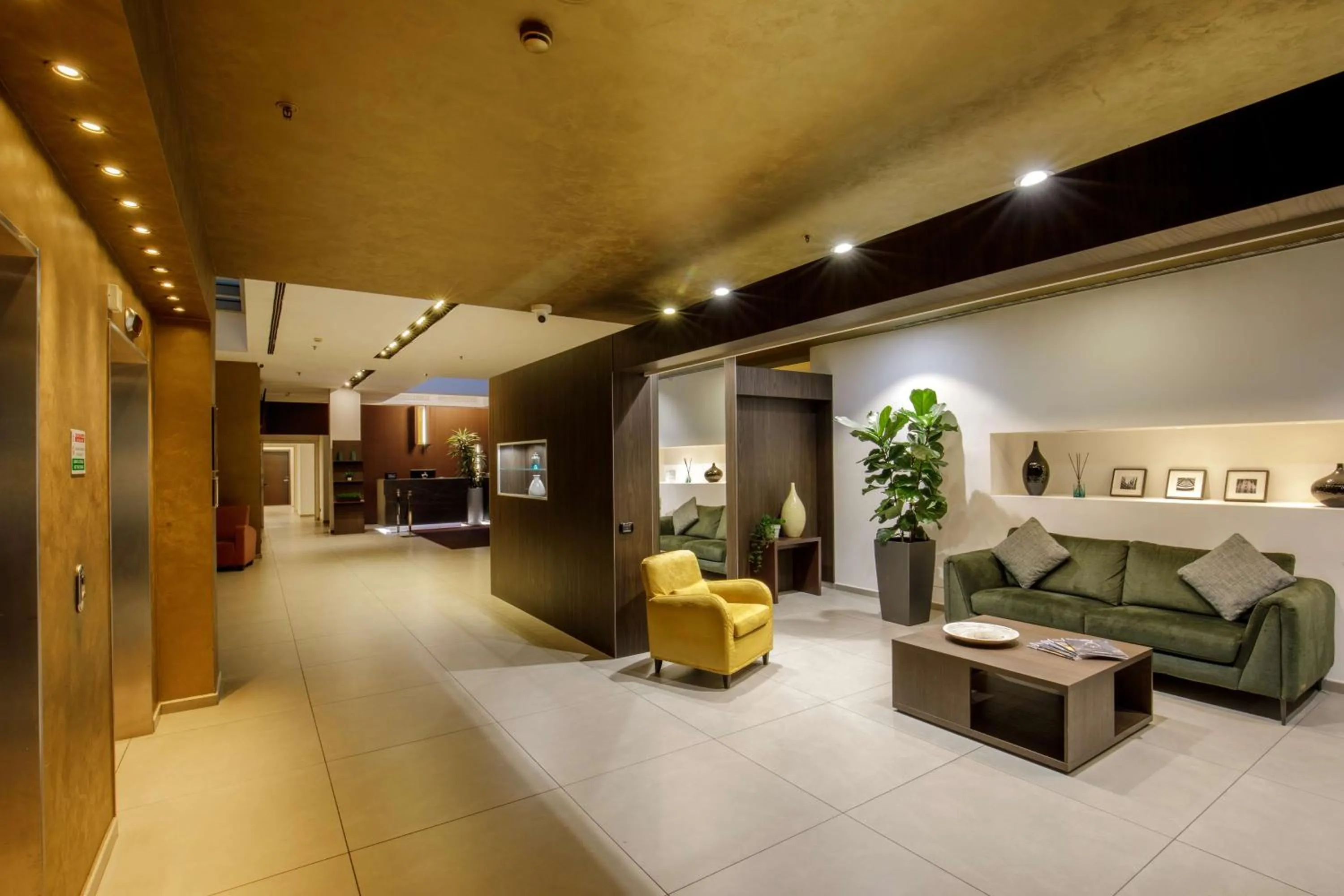 Lobby or reception in DoubleTree By Hilton Milan