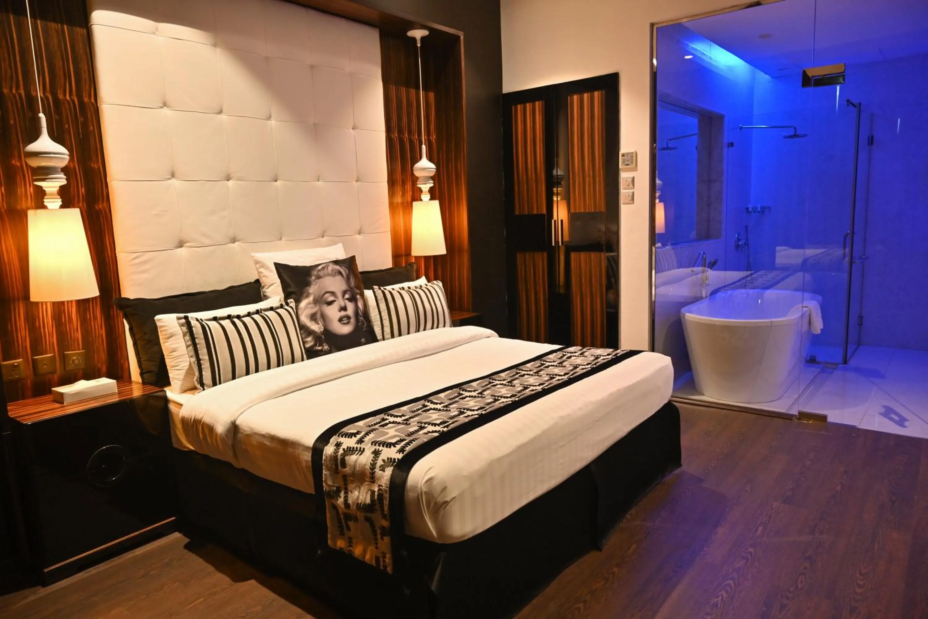 Bedroom in Ista Suites Seef