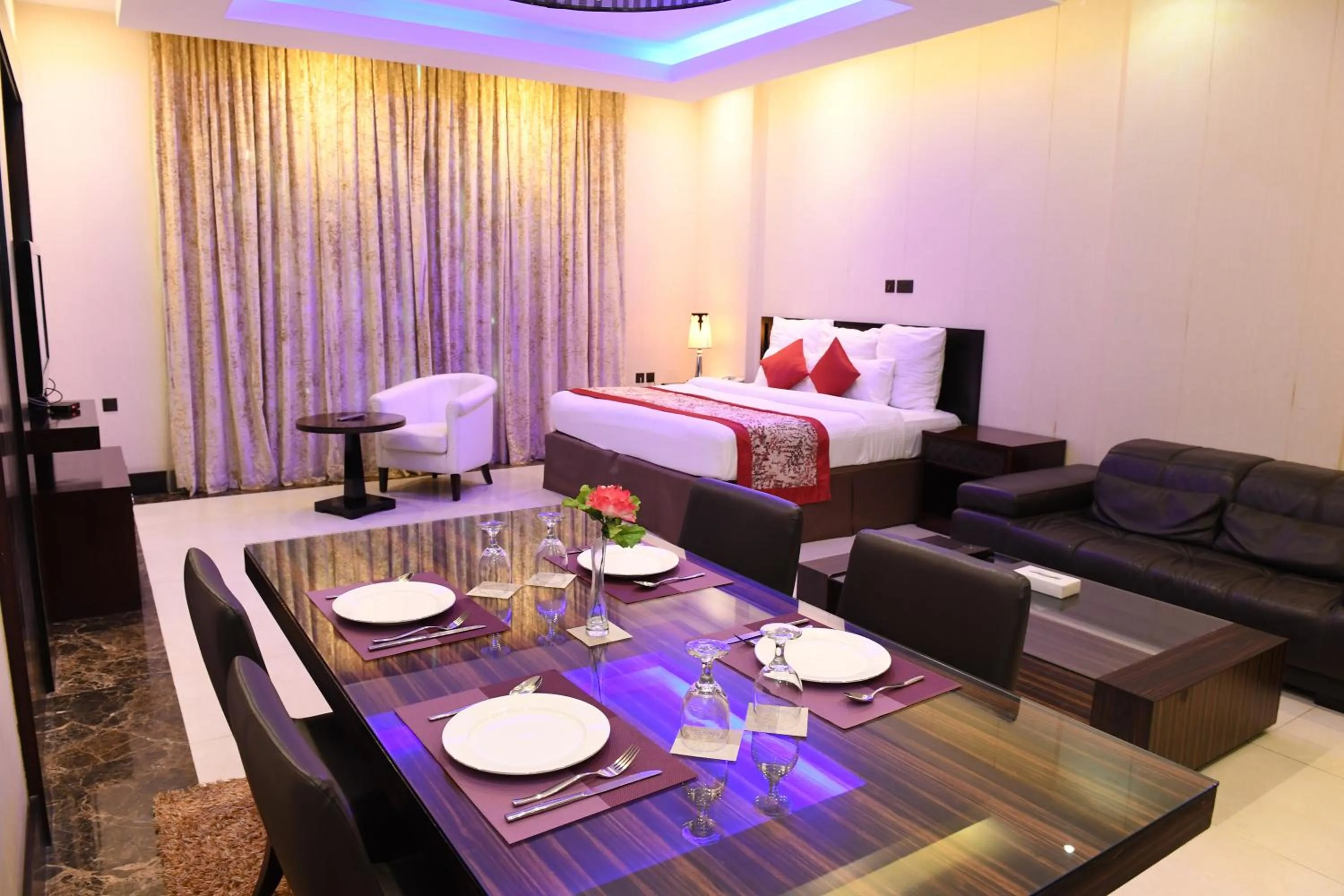 Bedroom in Ista Suites Seef