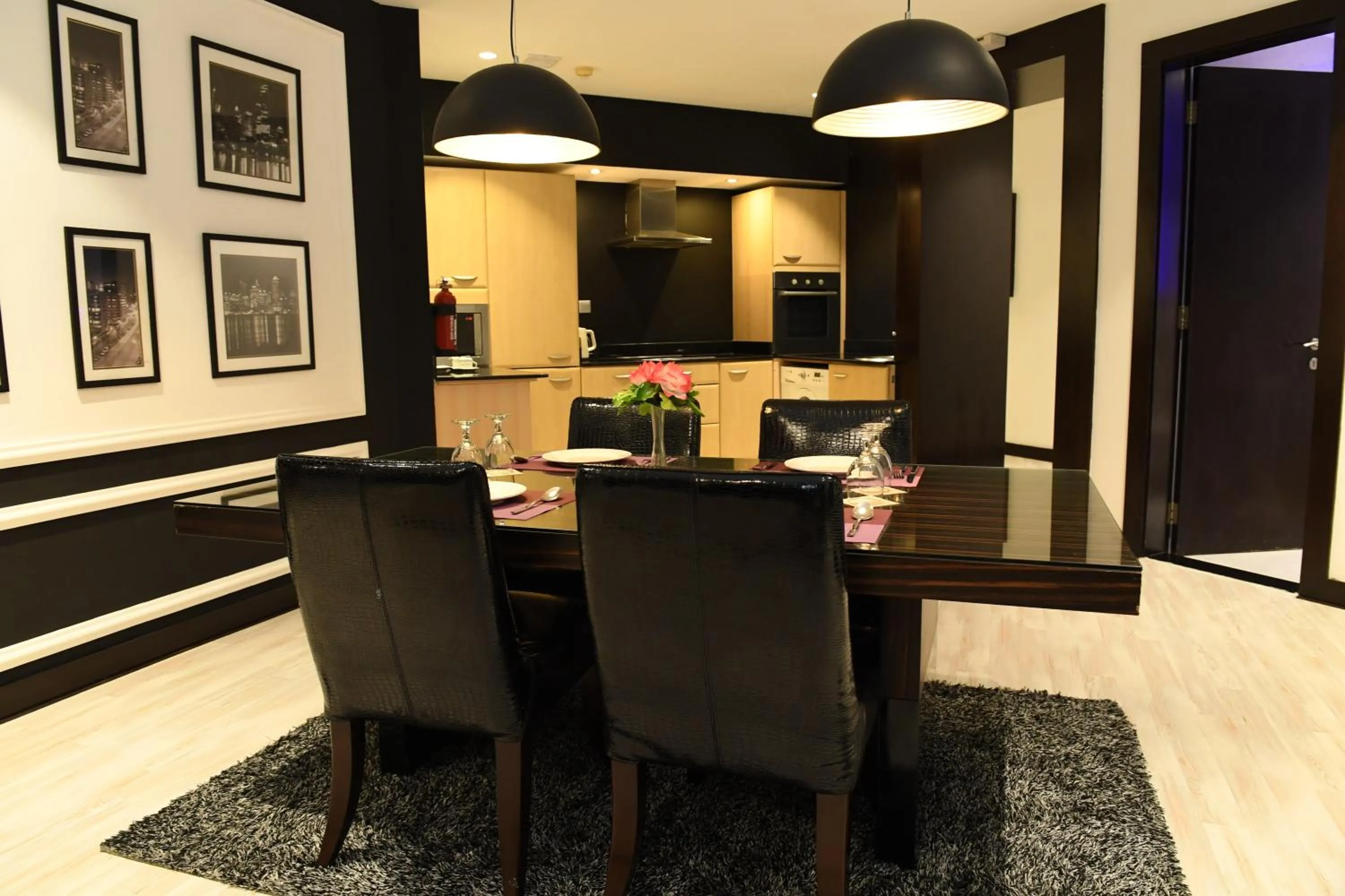 Dining area in Ista Suites Seef